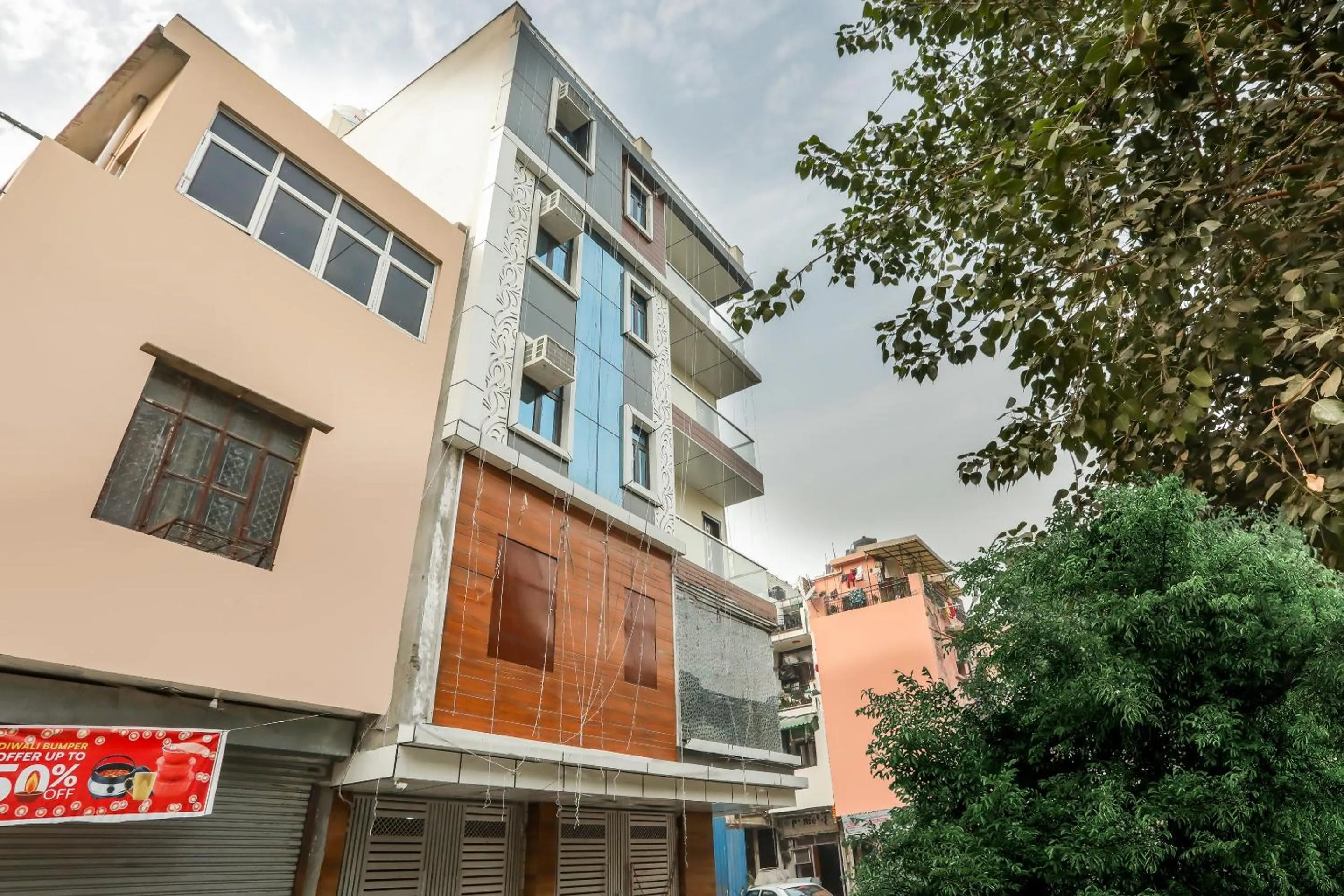 Facade/entrance in Hotel O Anshun Residency Near Mk Cinemas Rohini