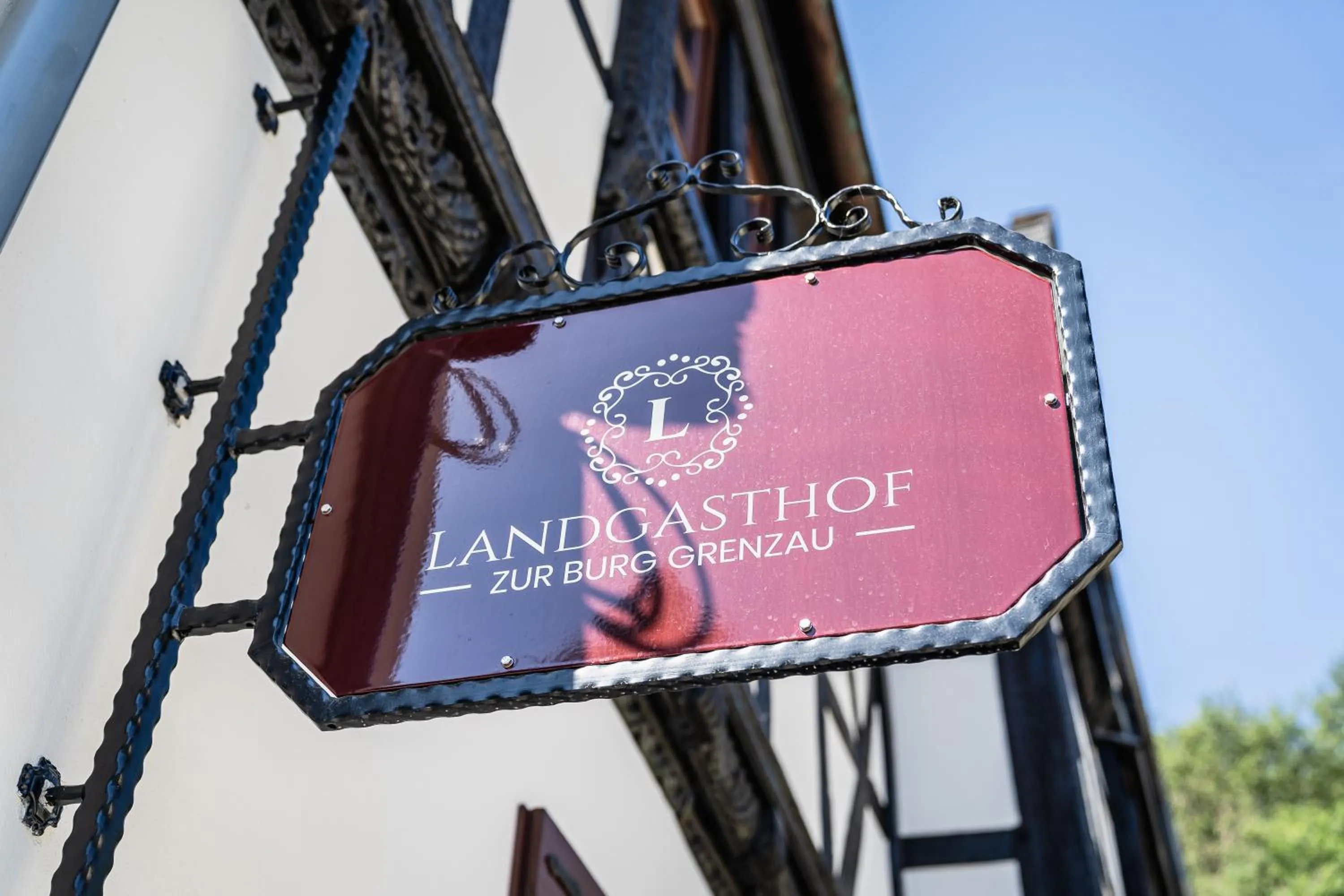 Logo/Certificate/Sign in Landgasthof zur Burg Grenzau