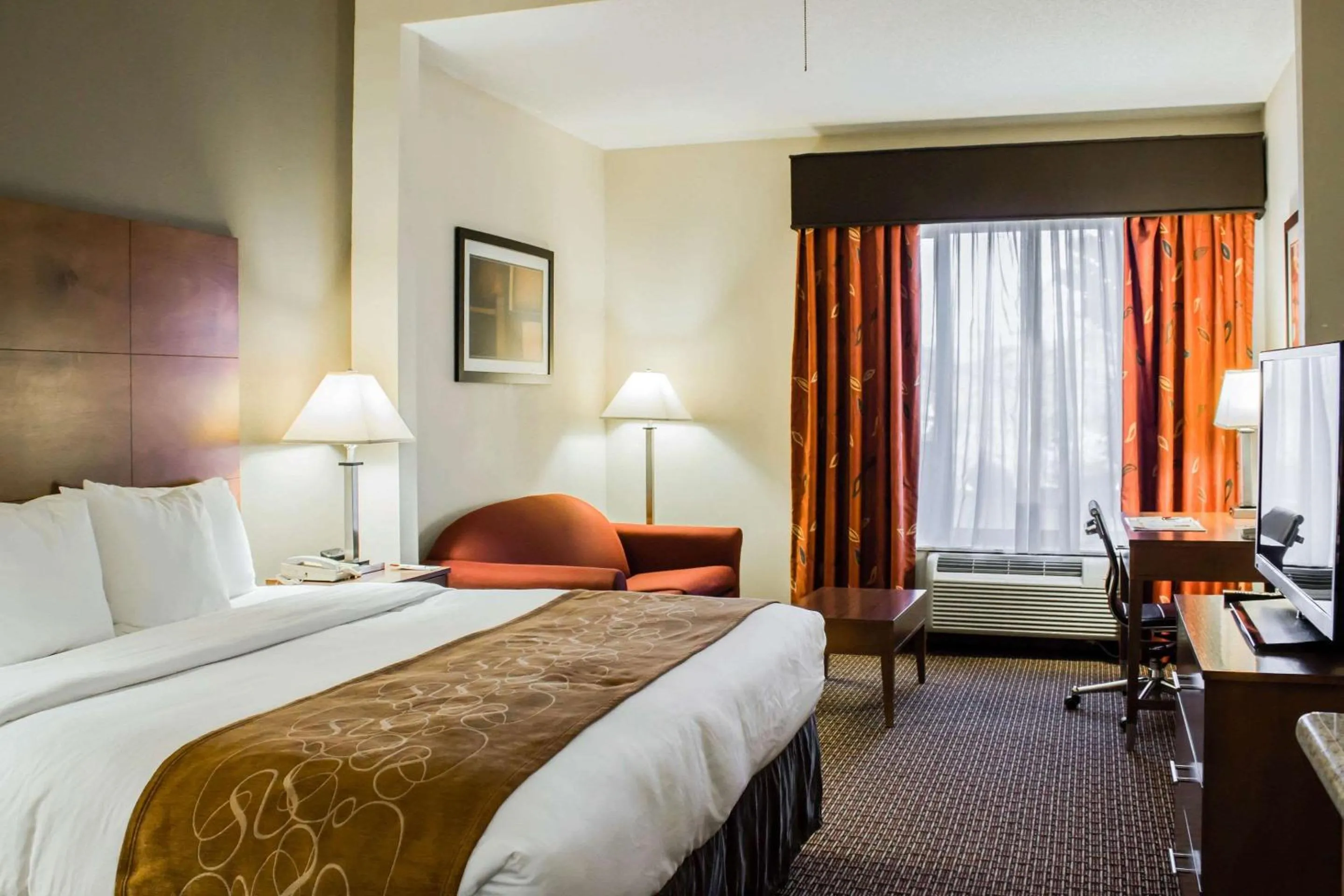 Bedroom in Comfort Suites Raleigh Durham Airport/Rtp