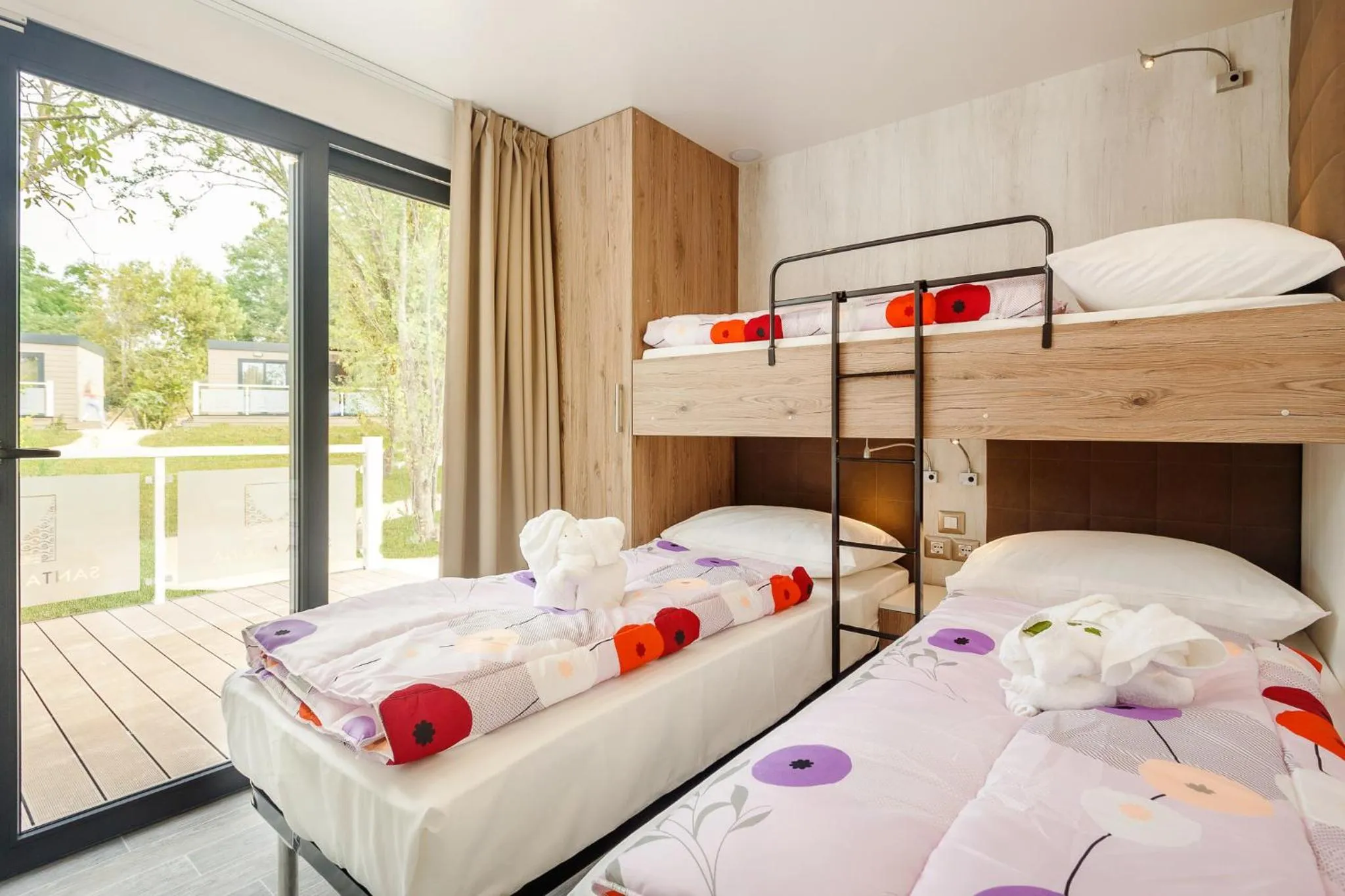 Bed in Premium Camping Homes Santa Marina, Lanterna