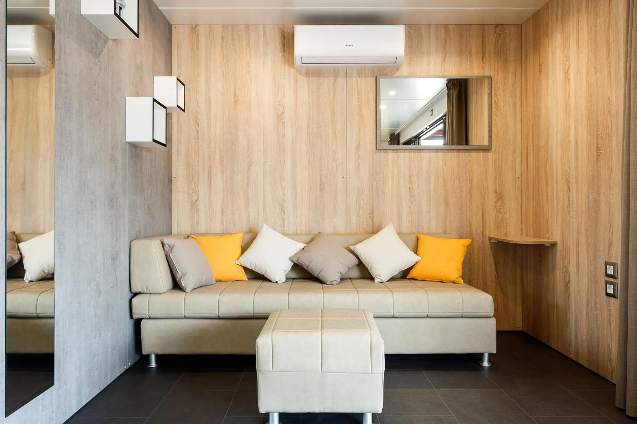 Seating area in Premium Camping Homes Santa Marina, Lanterna
