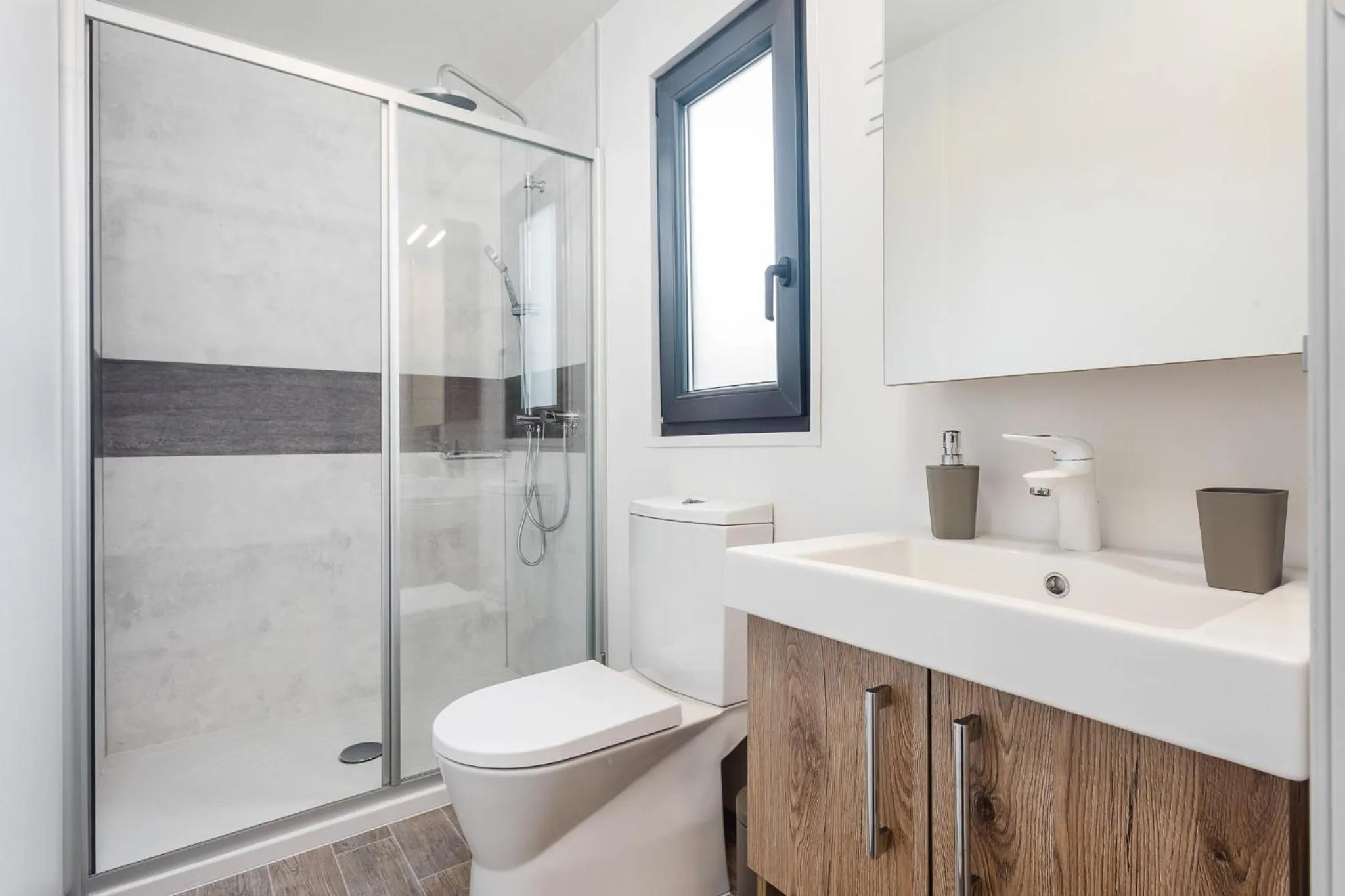 Shower in Premium Camping Homes Santa Marina, Lanterna
