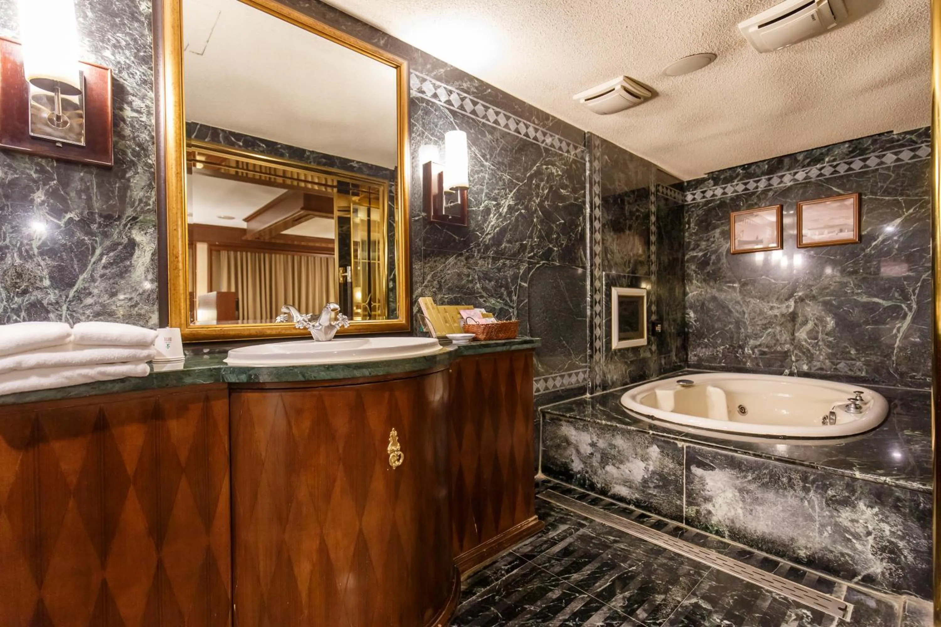 Shower in Love Tree Motel