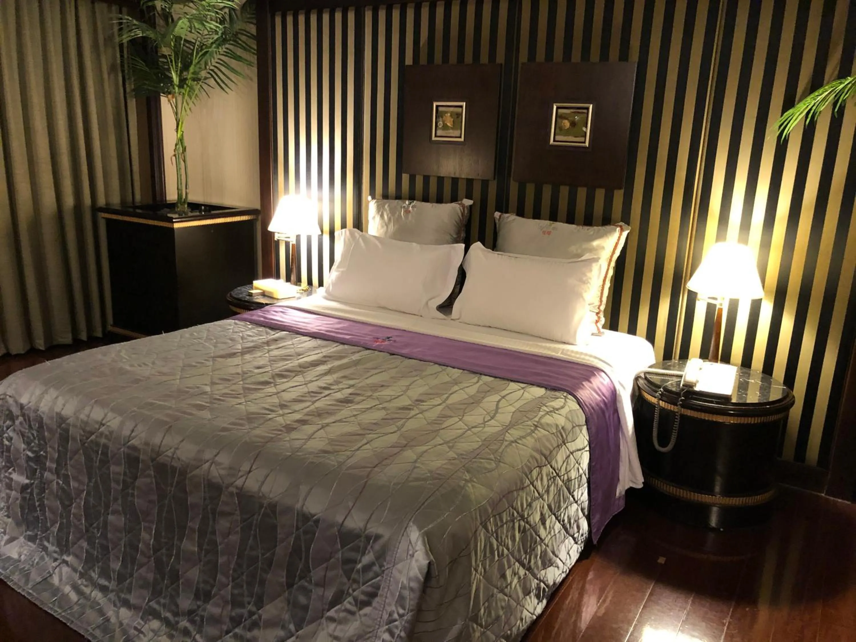 Bed in Love Tree Motel