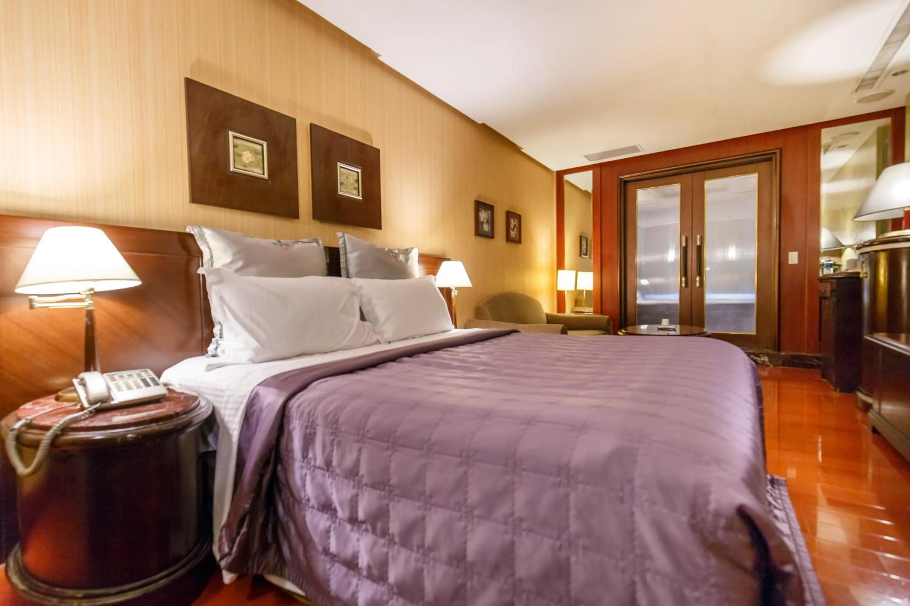 Bed in Love Tree Motel