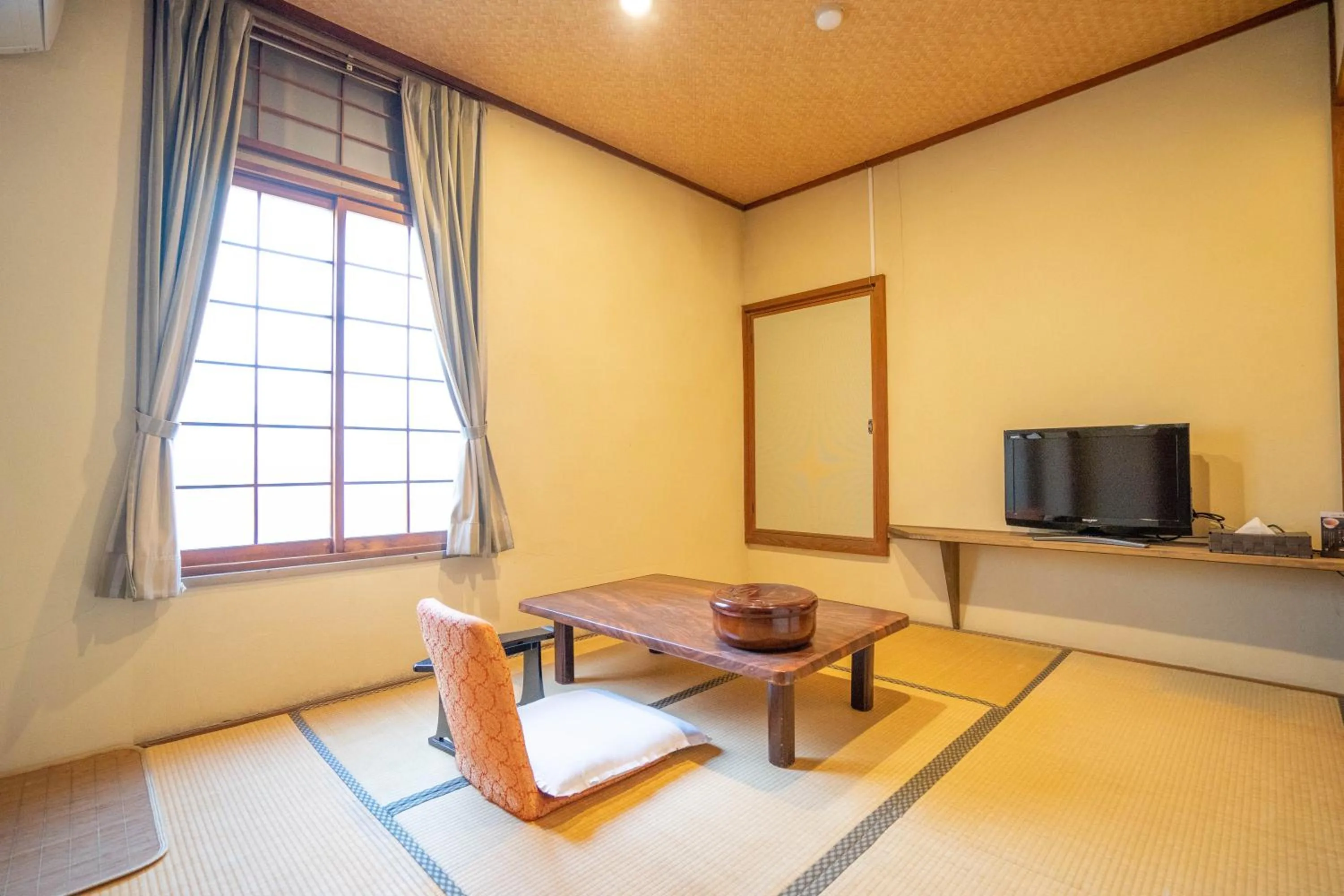 Seating area in Hotel Sumire ふぐ料理を愉しむ料理宿
