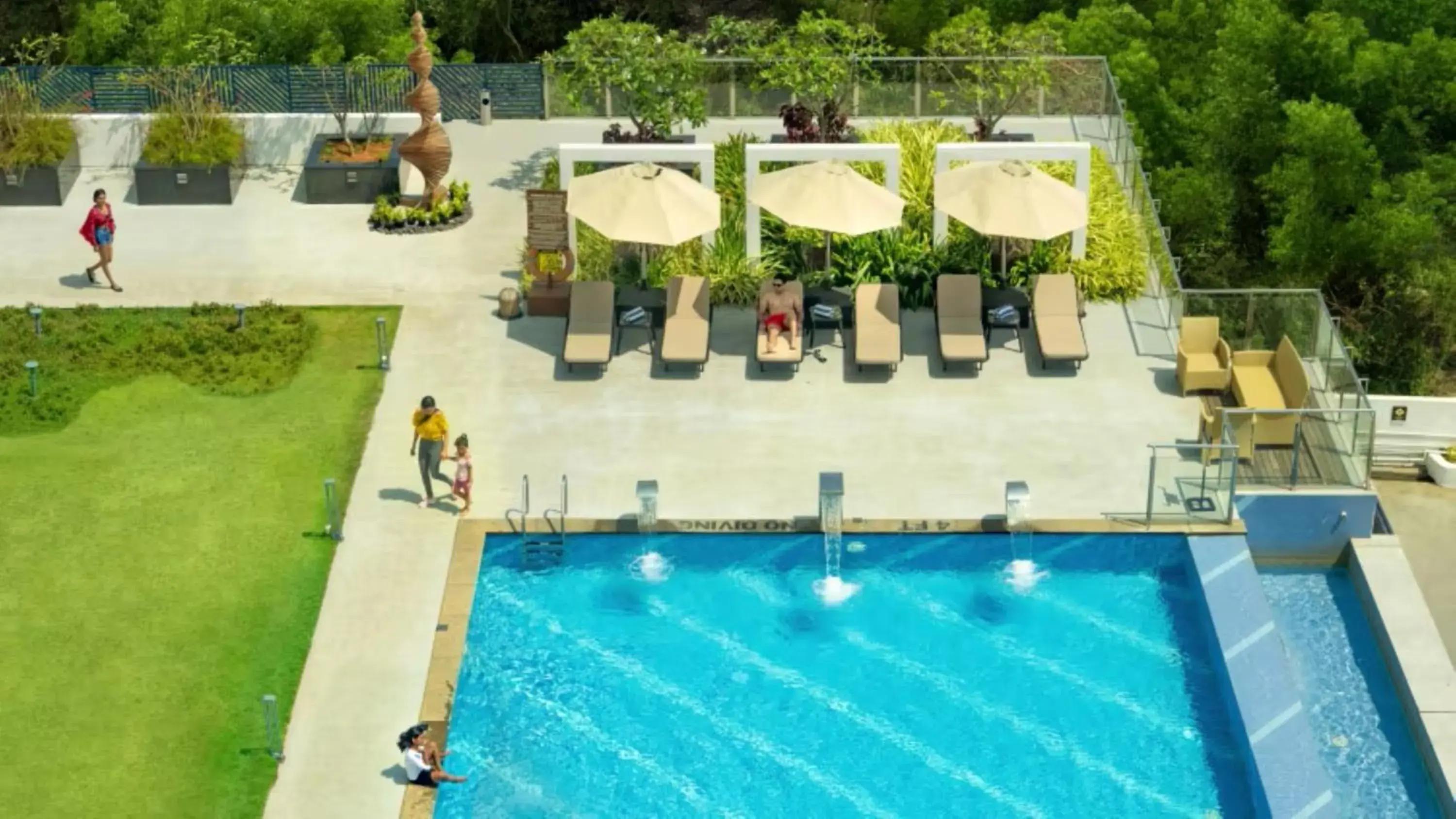 Swimming pool in O by Tamara, Trivandrum Swimming pool in O by Tamara, Trivandrum