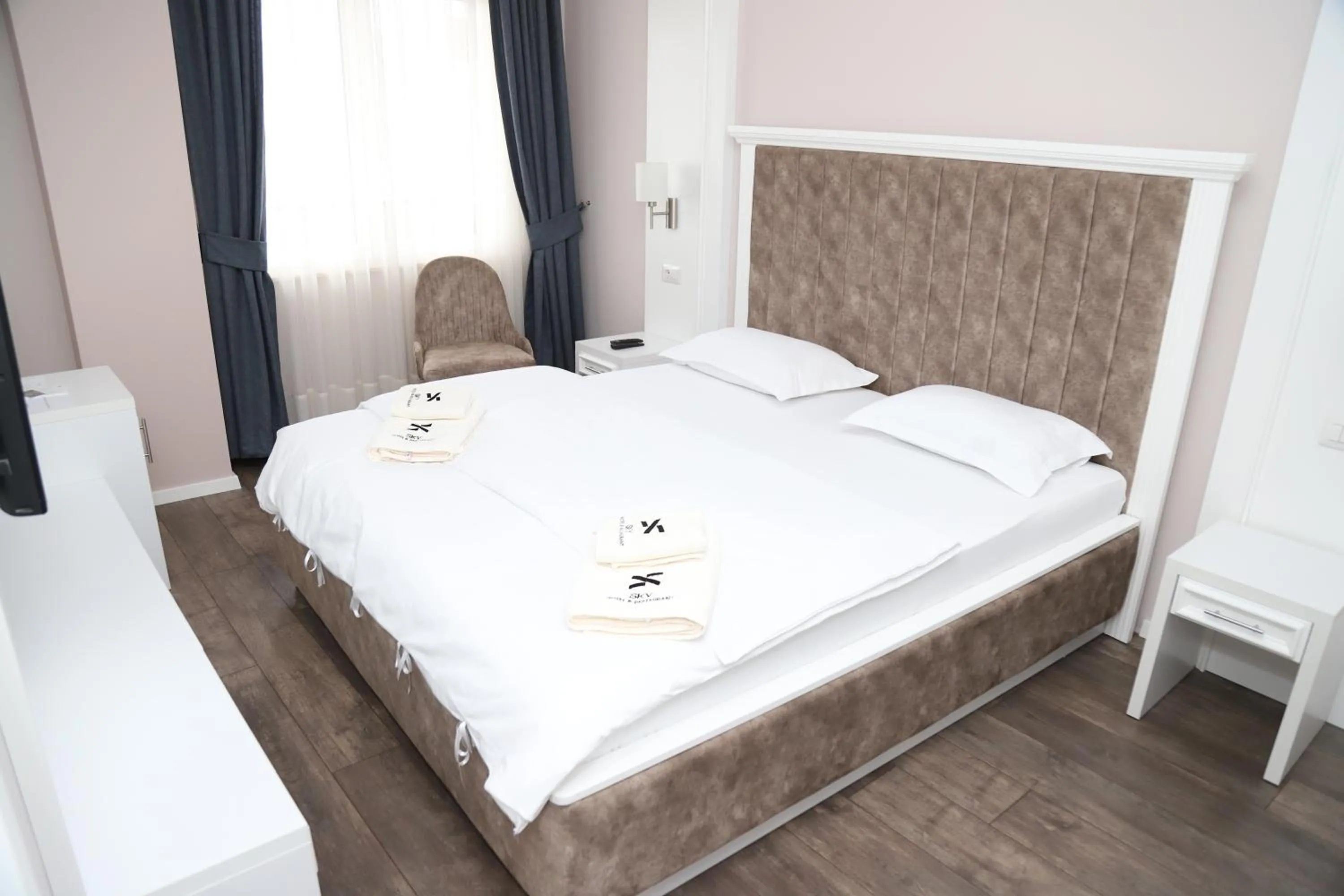 Bed in Sky Hotel
