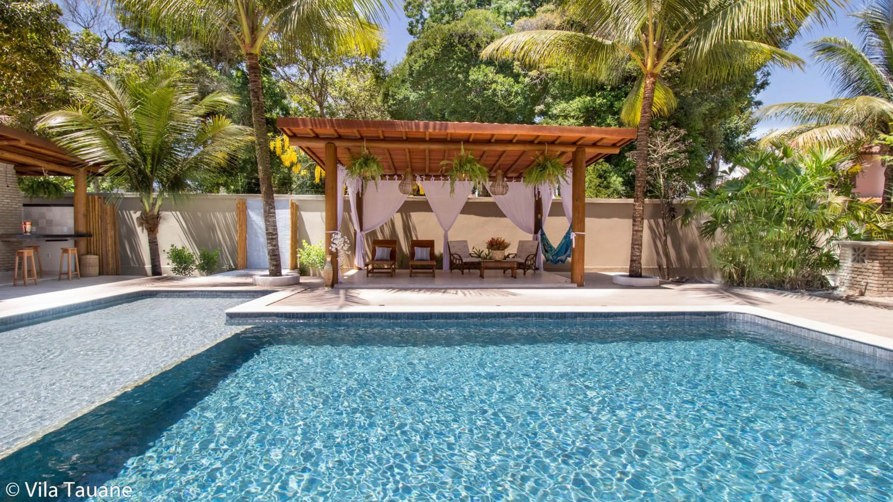 Swimming pool in Residencial Maria Pitanga