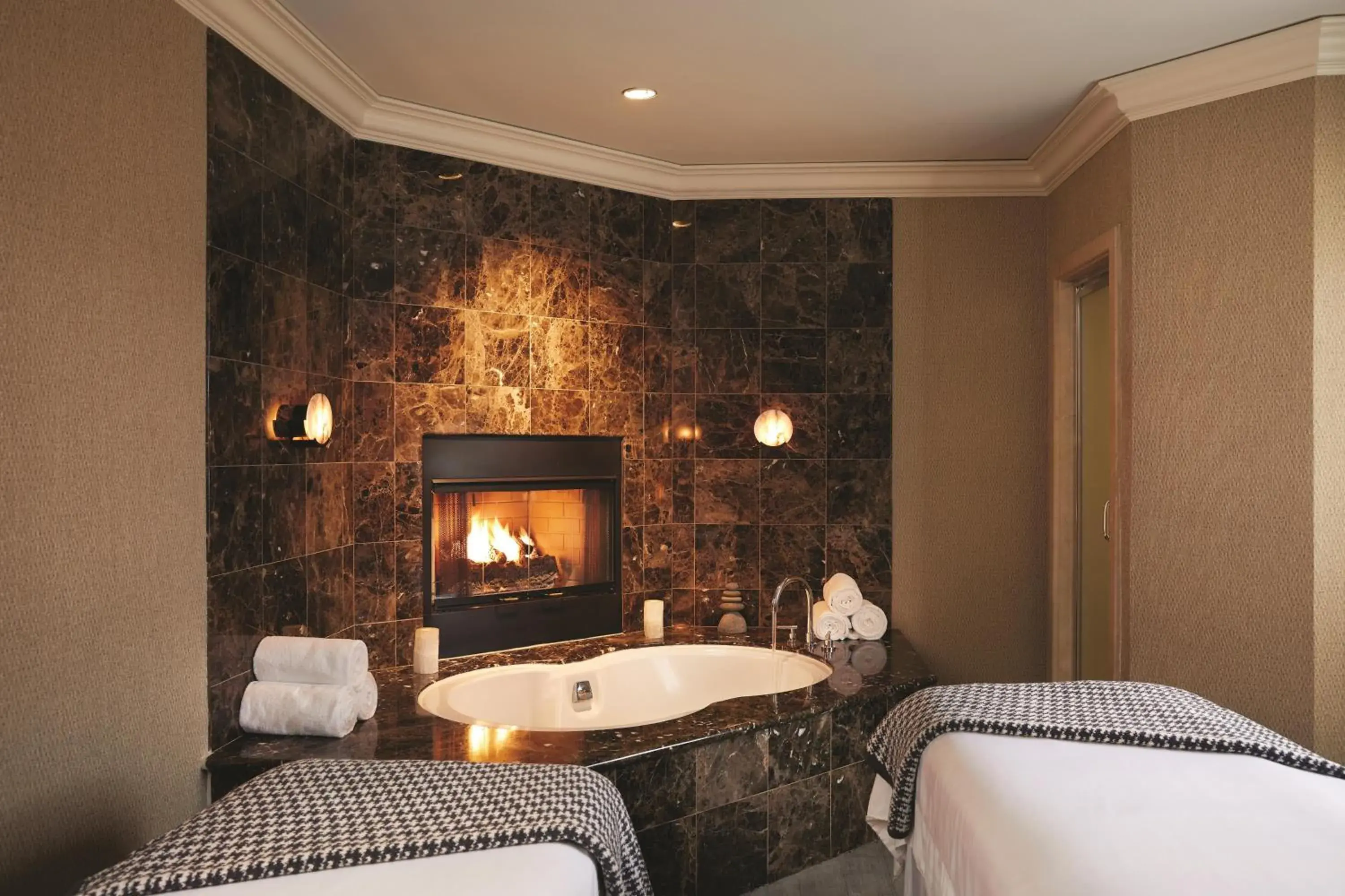 Spa and wellness centre/facilities, Bed in Waldorf Astoria Monarch Beach Resort & Club Spa and wellness centre/facilities, Bed in Waldorf Astoria Monarch Beach Resort & Club