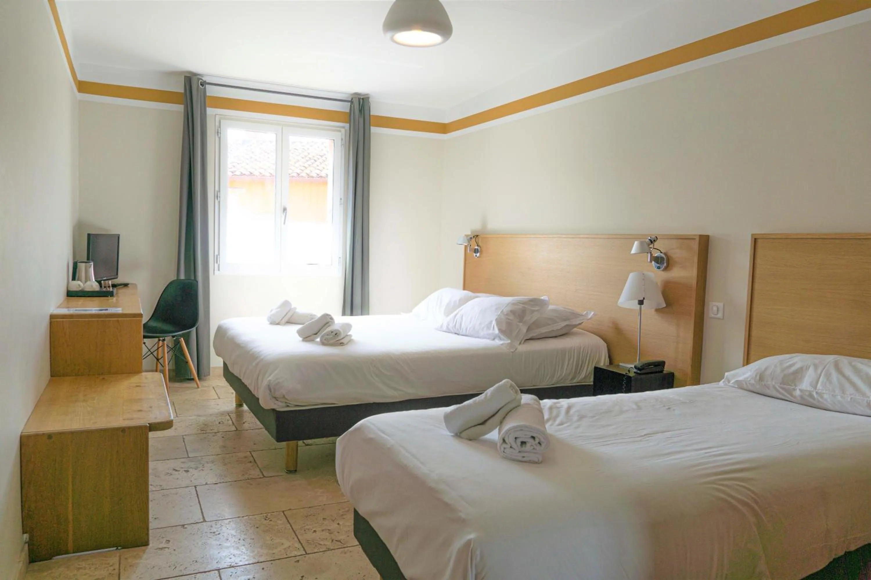 Bed in La Maison des Ocres - Provence