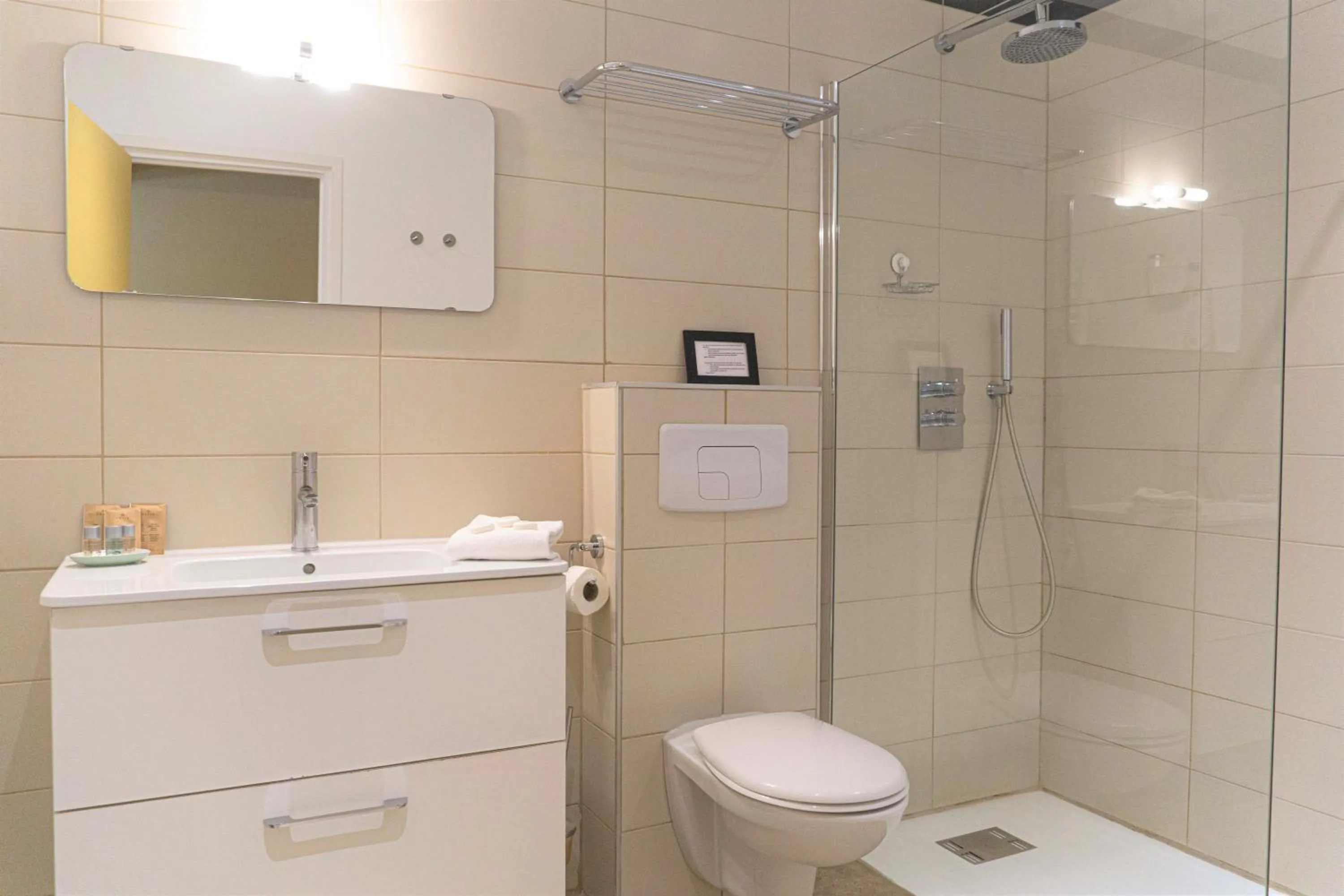 Bathroom in La Maison des Ocres - Provence
