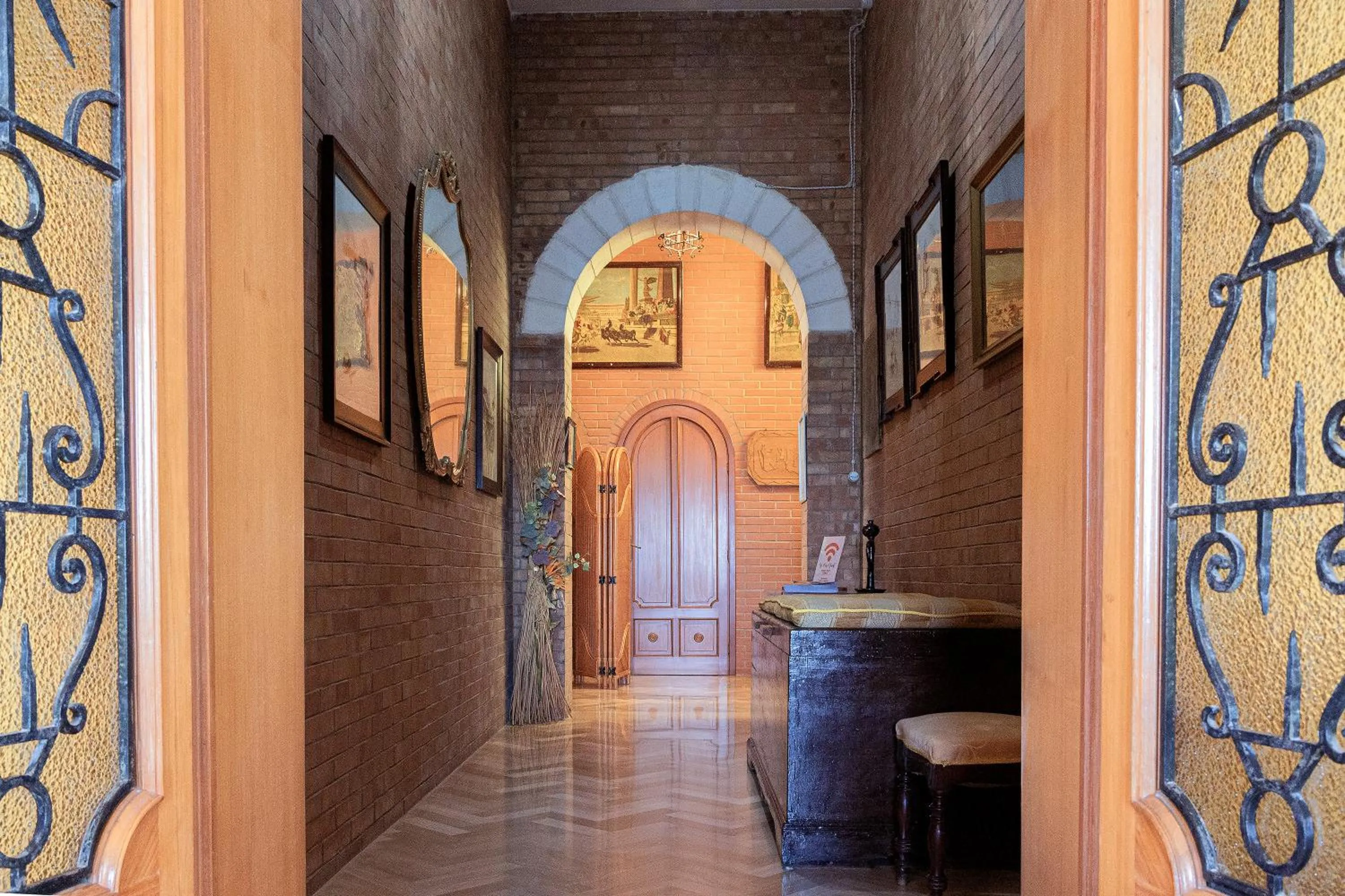 Decorative detail in B & B Torre Saracena