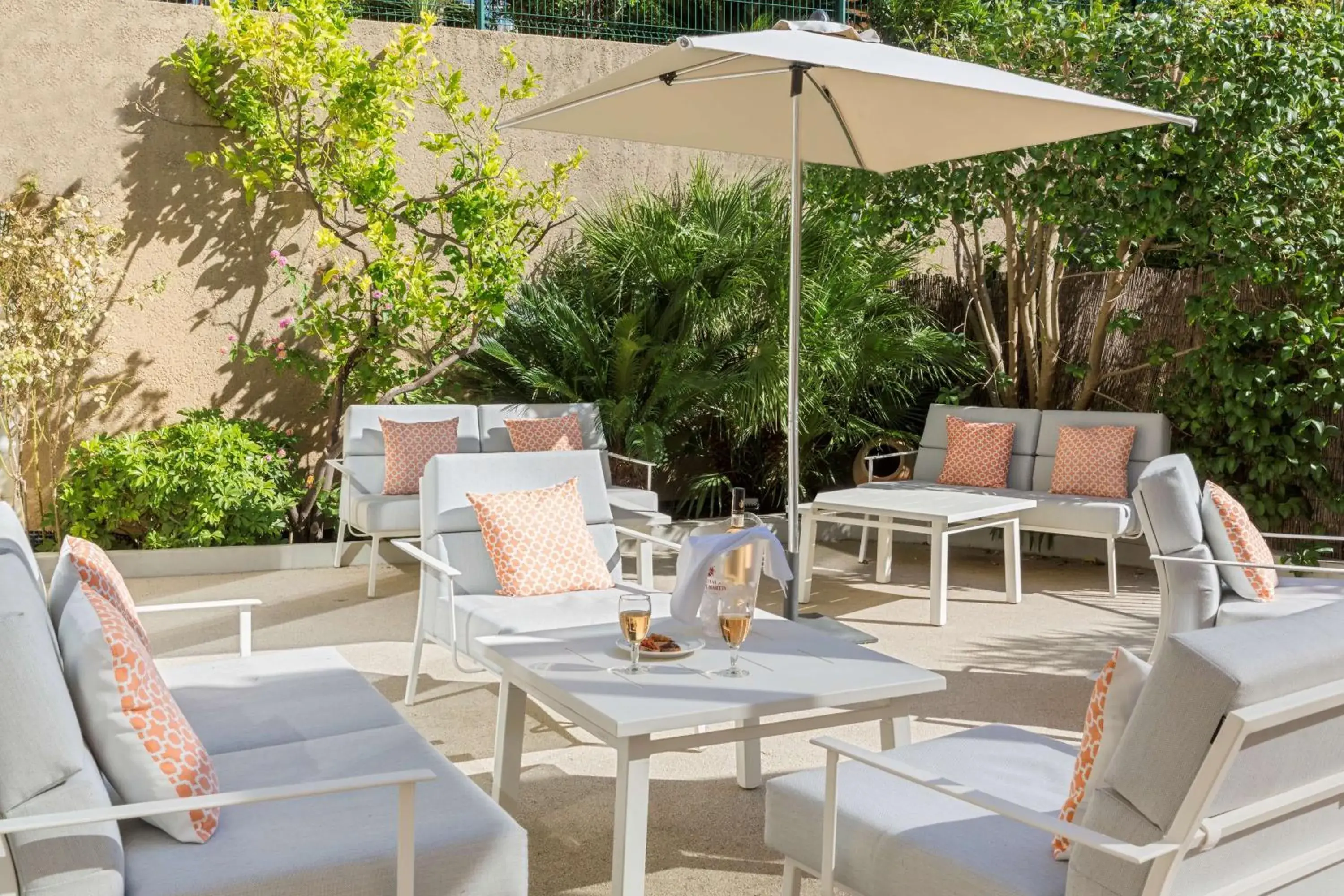 Lounge or bar in Best Western Hotel Matisse Lounge or bar in Best Western Hotel Matisse