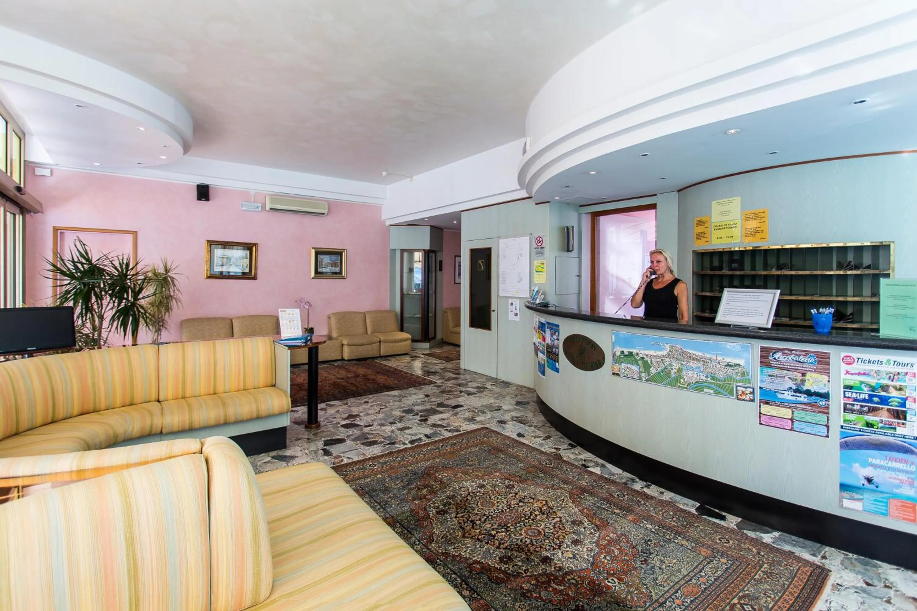 Lobby or reception in Hotel Touring