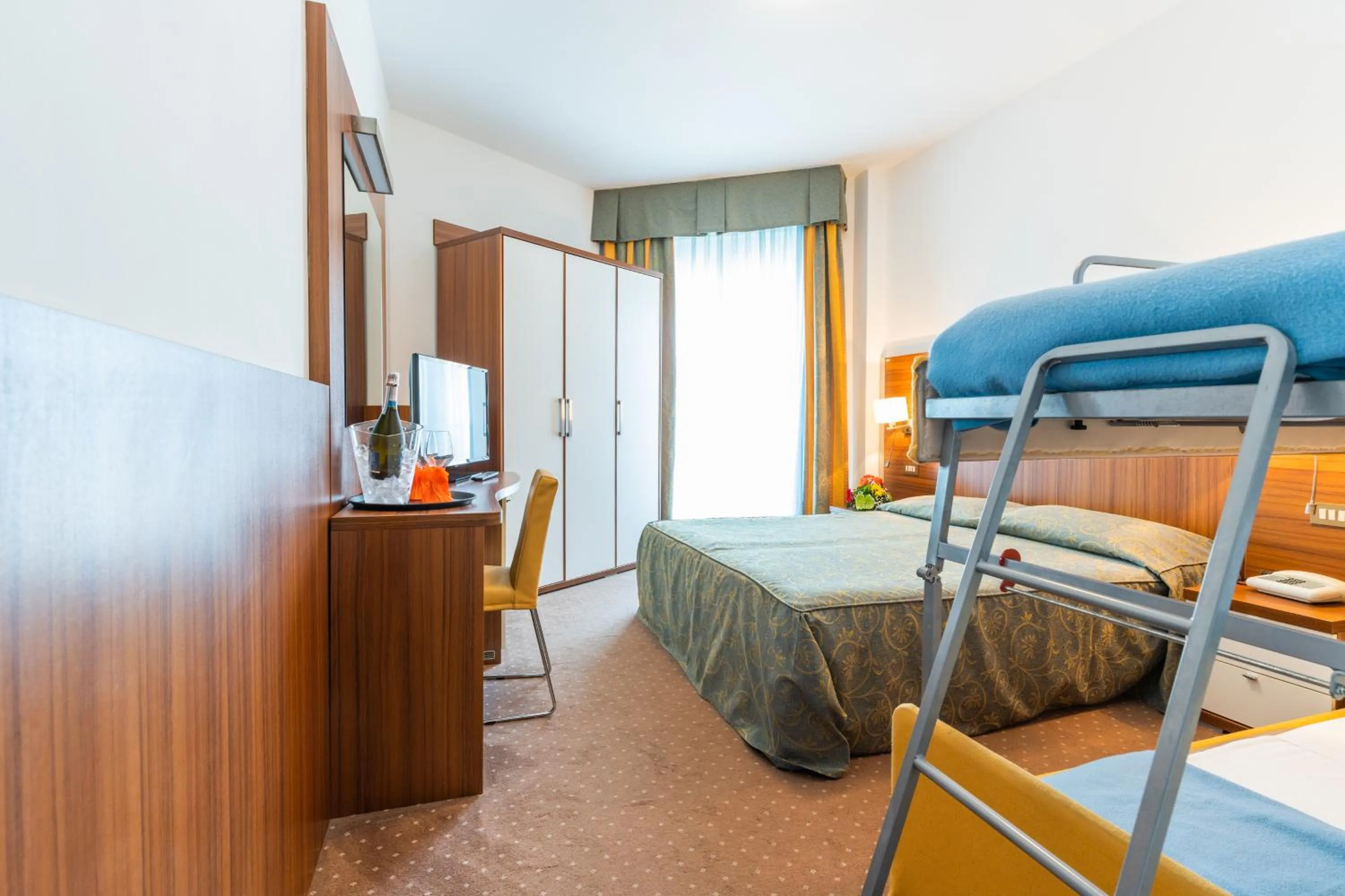 Bed in Hotel Touring