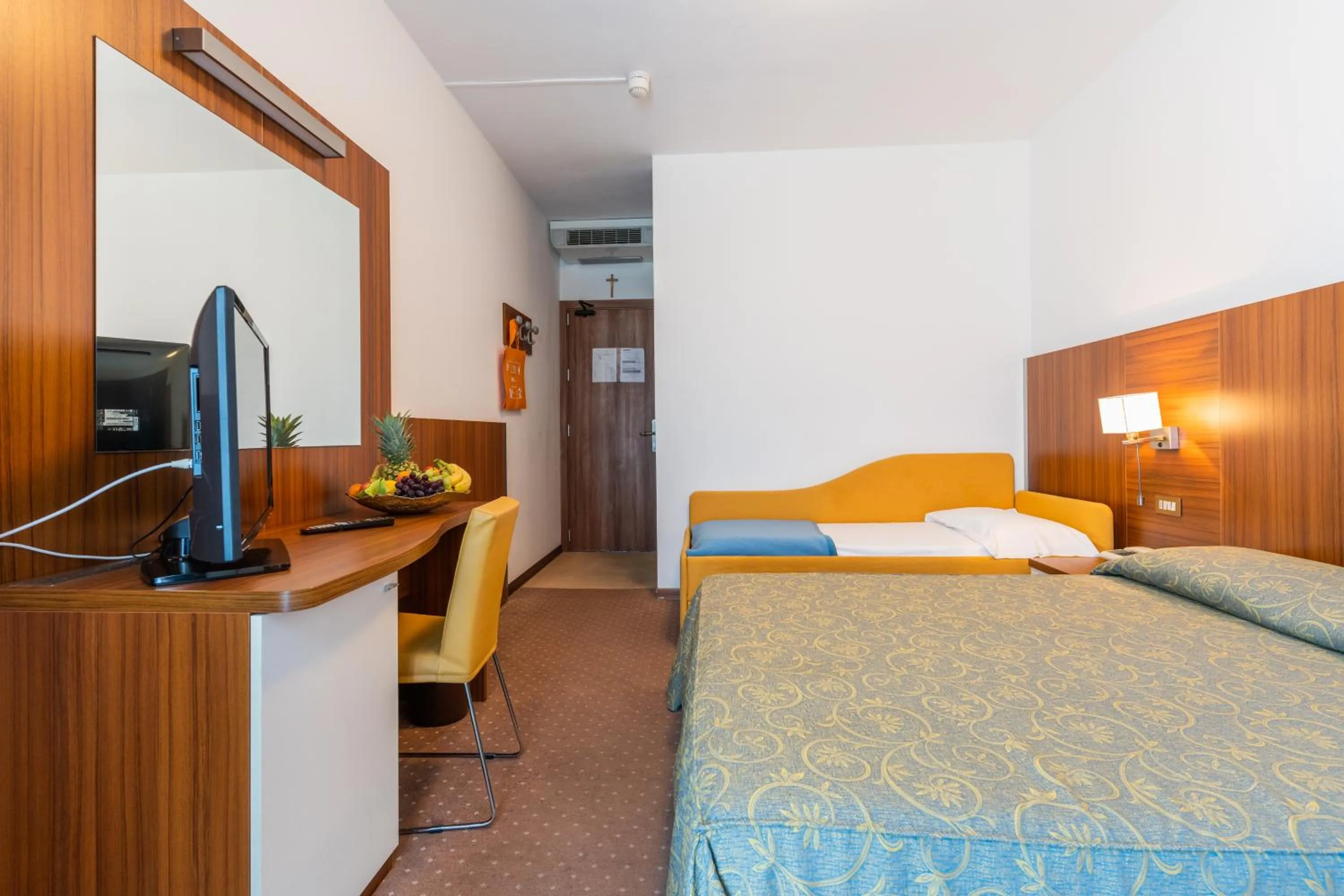 Bed in Hotel Touring