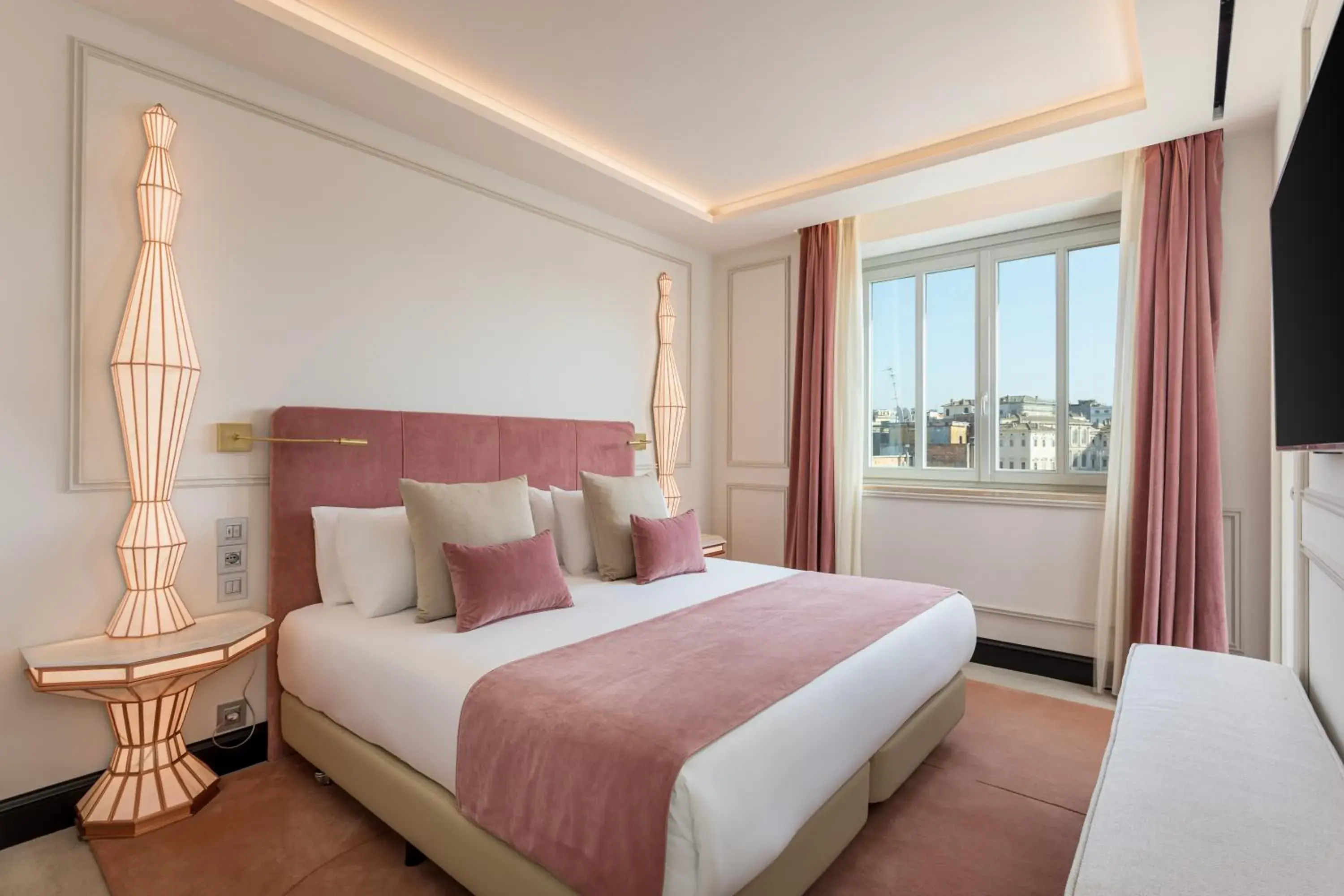 Bed in Room Mate Collection Gran Filippo, Rome-Fontana di Trevi Bed in Room Mate Collection Gran Filippo, Rome-Fontana di Trevi