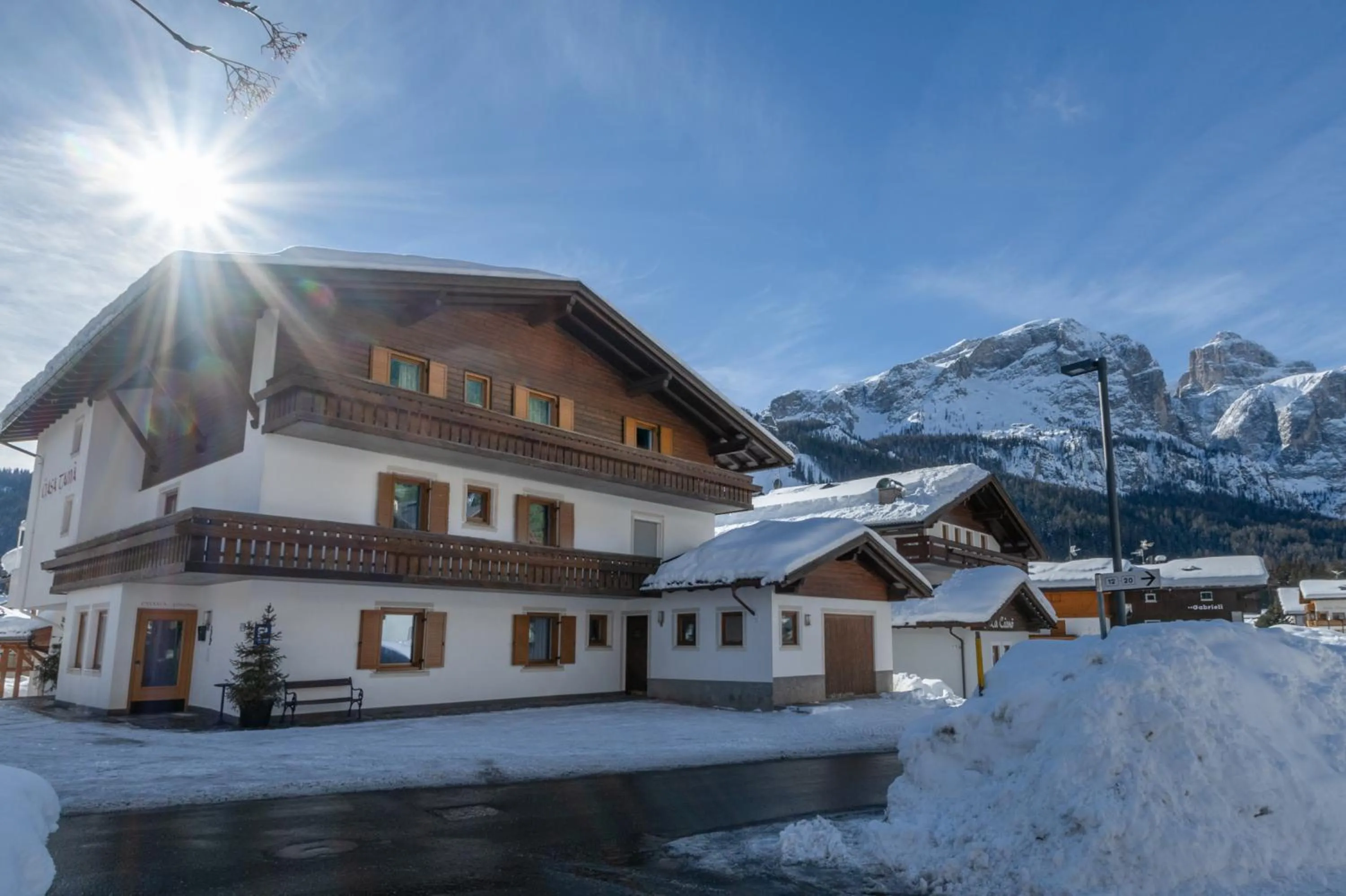 Property building in Garni Ciasa Tamà Sas di Pezzedi Eriberto e Neumair Hermine