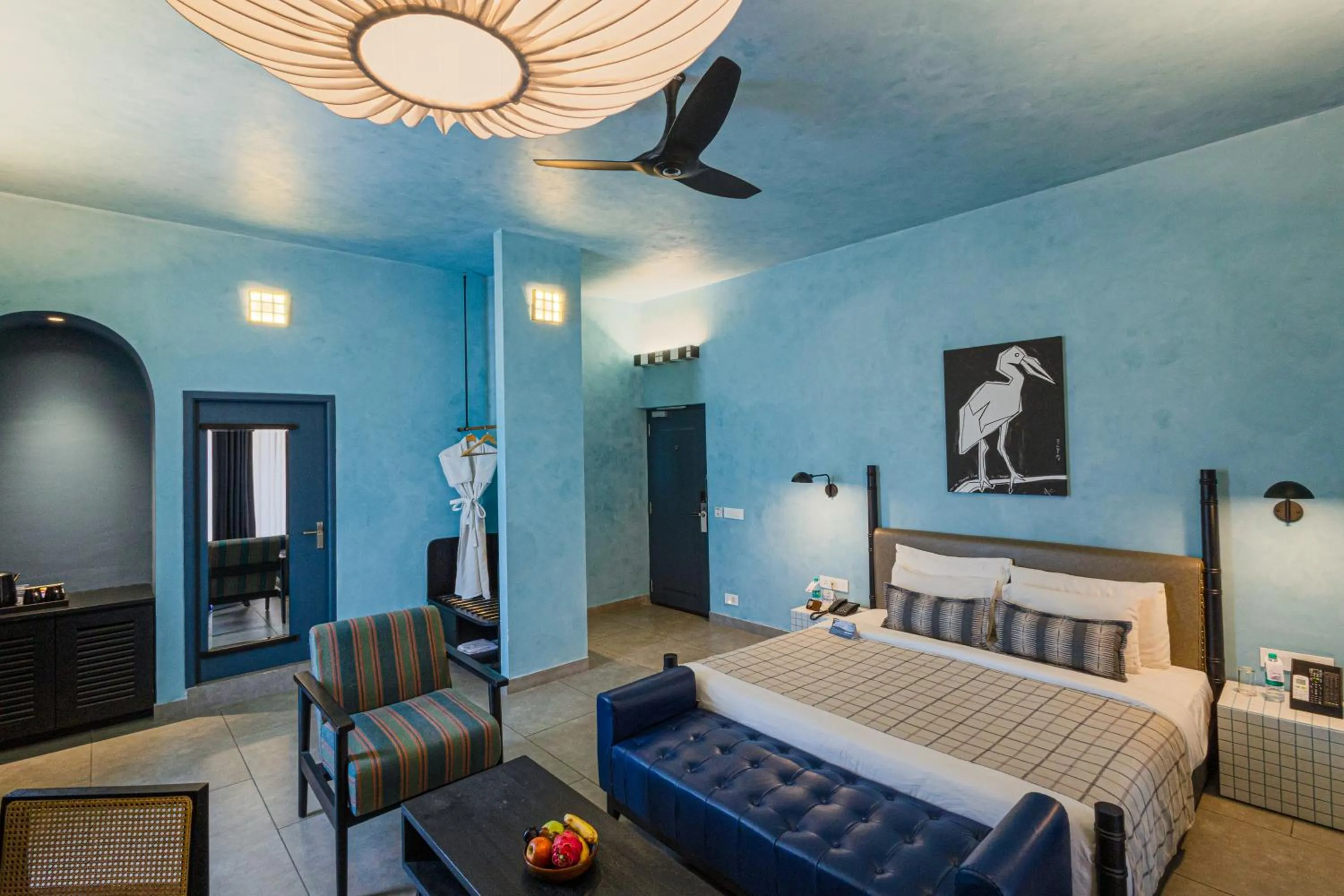 Photo of the whole room, Bed in Casa Blanca Lakecity