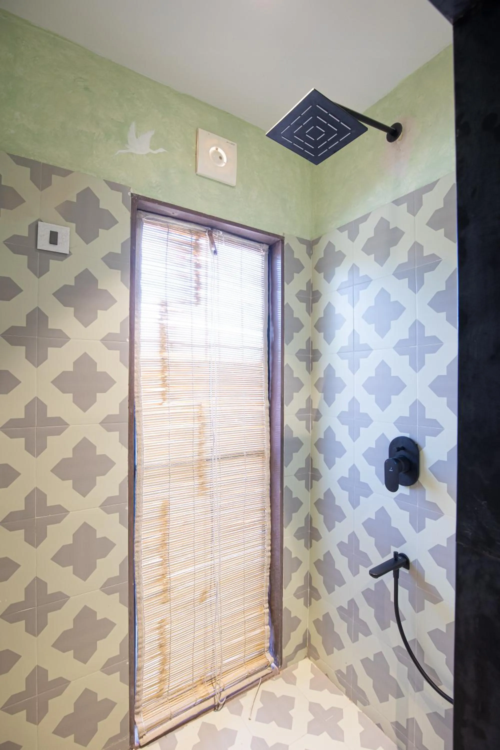 Shower in Casa Blanca Lakecity