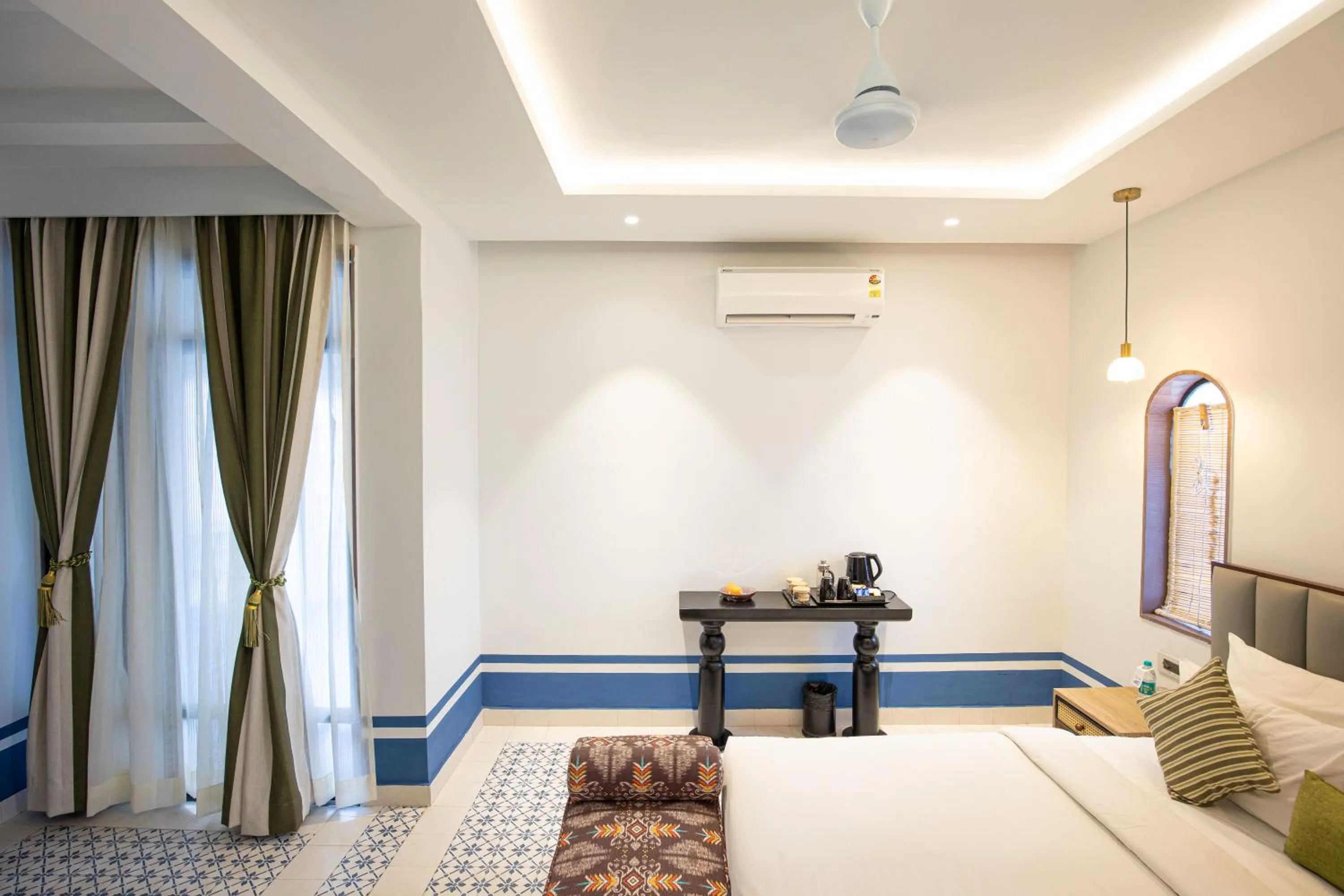 Bed in Casa Blanca Lakecity