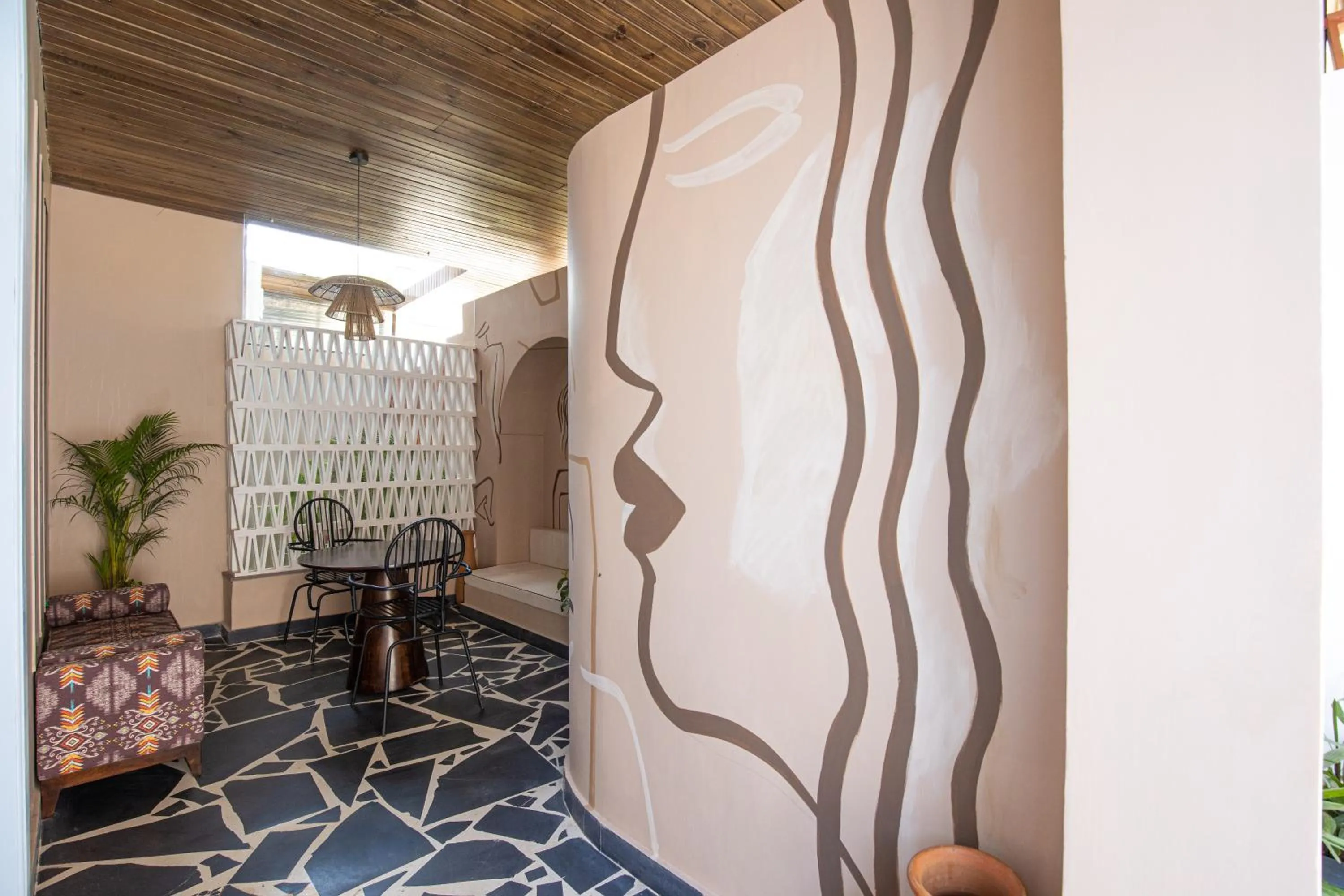 Living room in Casa Blanca Lakecity