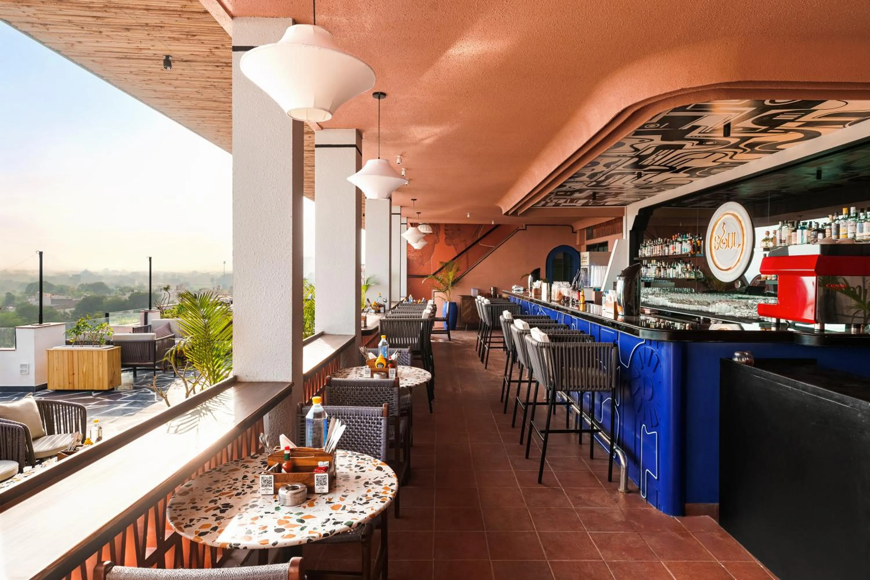 Restaurant/places to eat in Casa Blanca Lakecity