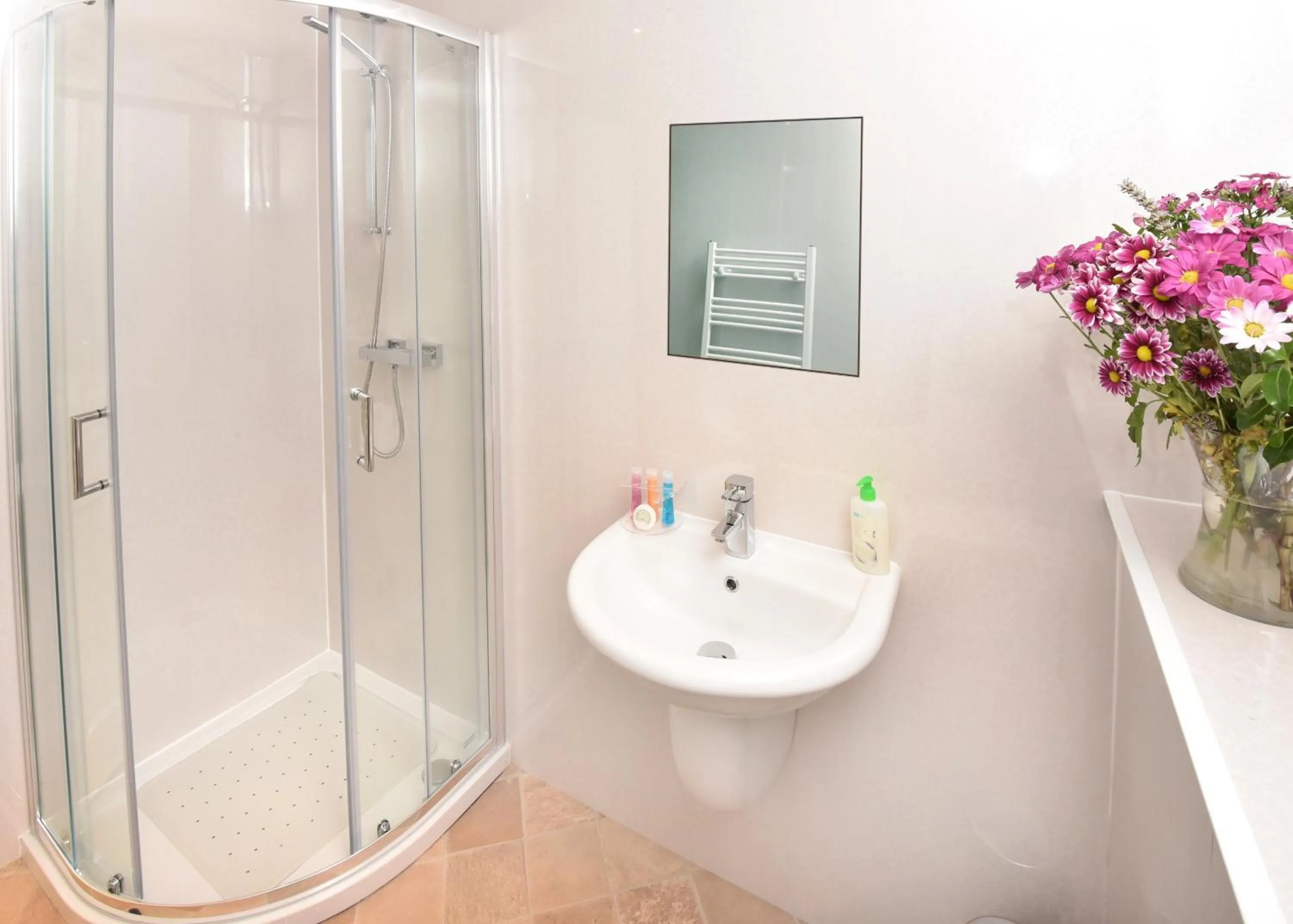 Bathroom in Acer Glen B&B