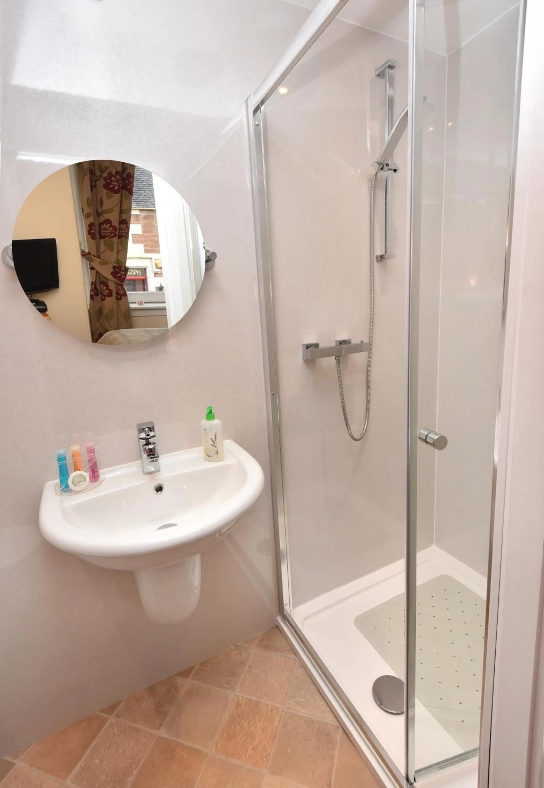 Bathroom in Acer Glen B&B