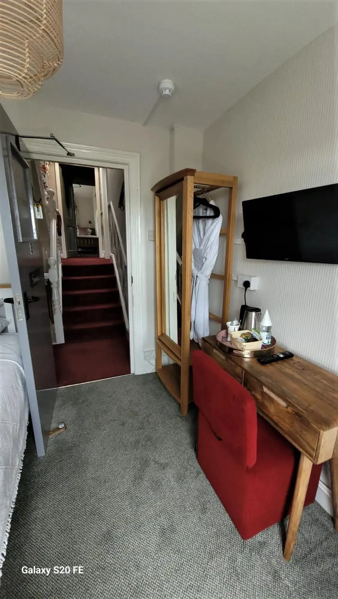 Single Room with Private External Bathroom - single occupancy in Greylands Guest House Single Room with Private External Bathroom - single occupancy in Greylands Guest House