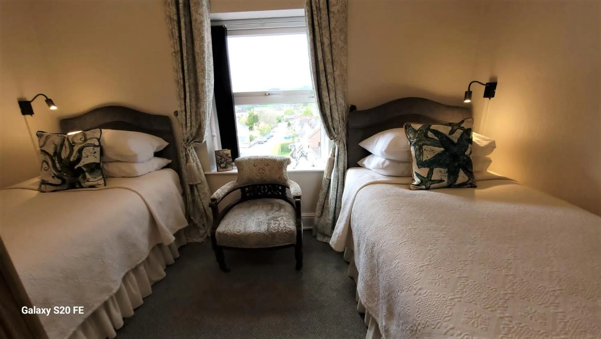 Photo of the whole room, Bed in Greylands Guest House