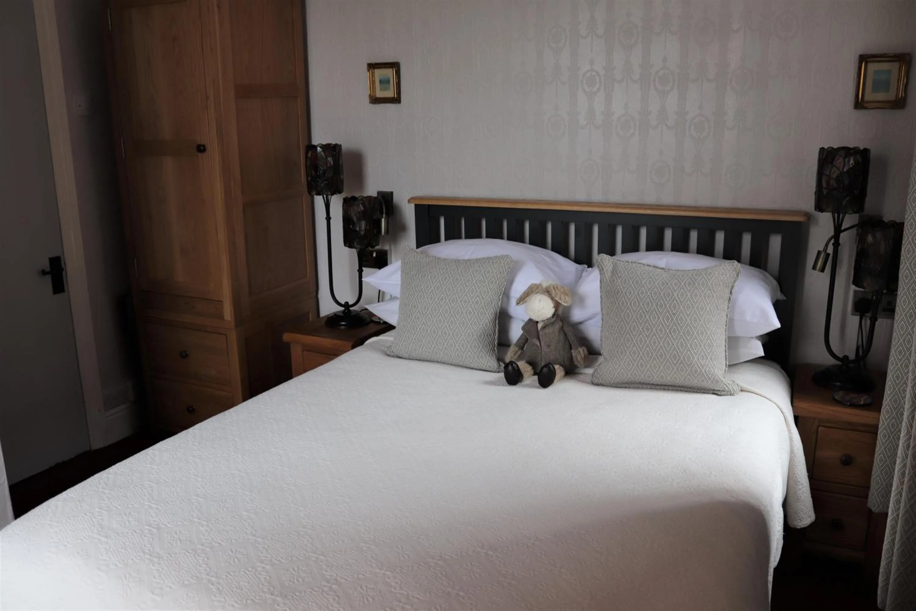 Photo of the whole room, Bed in Greylands Guest House