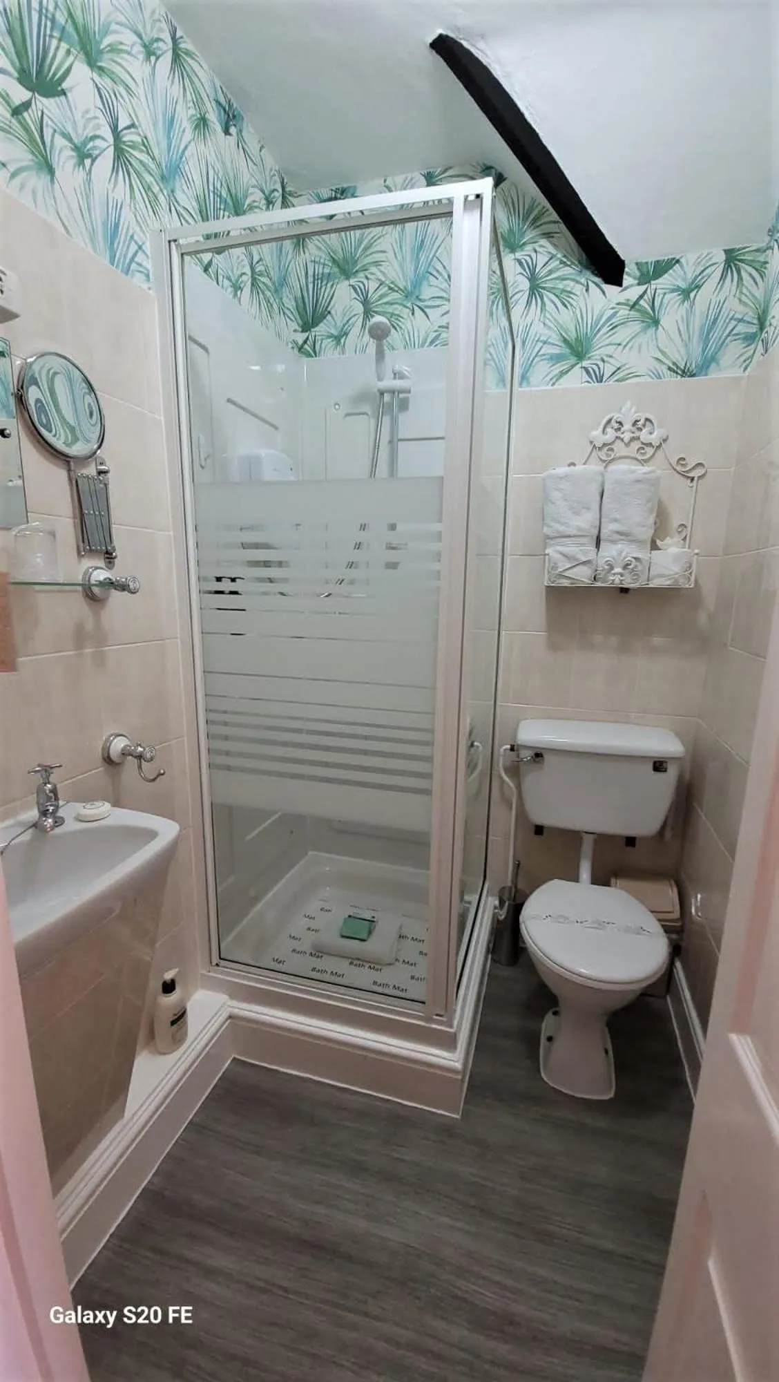 Shower in Greylands Guest House