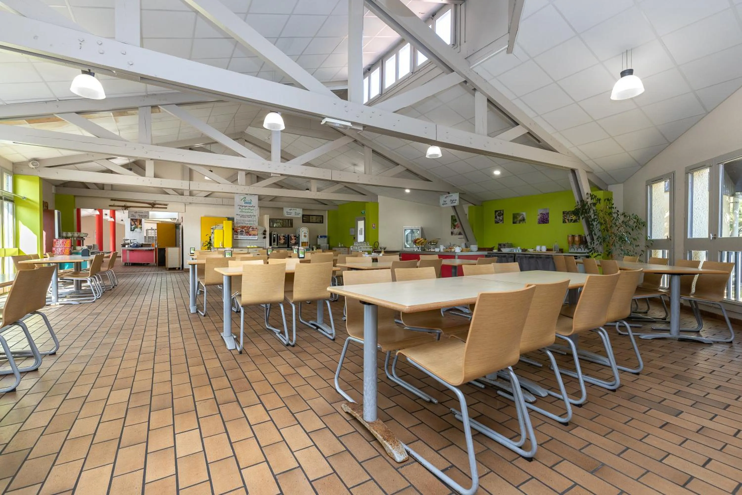 Restaurant/places to eat in Village Vacances Le Junka