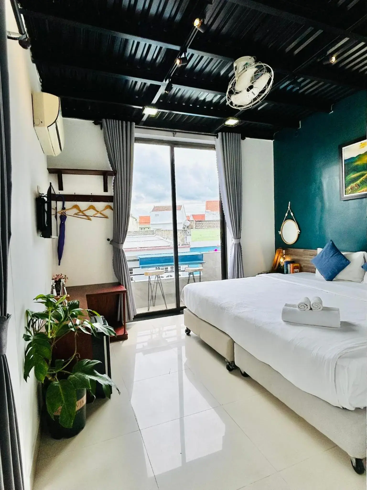 Standard Double or Twin Room with Balcony in May's House Hoi An Standard Double or Twin Room with Balcony in May's House Hoi An