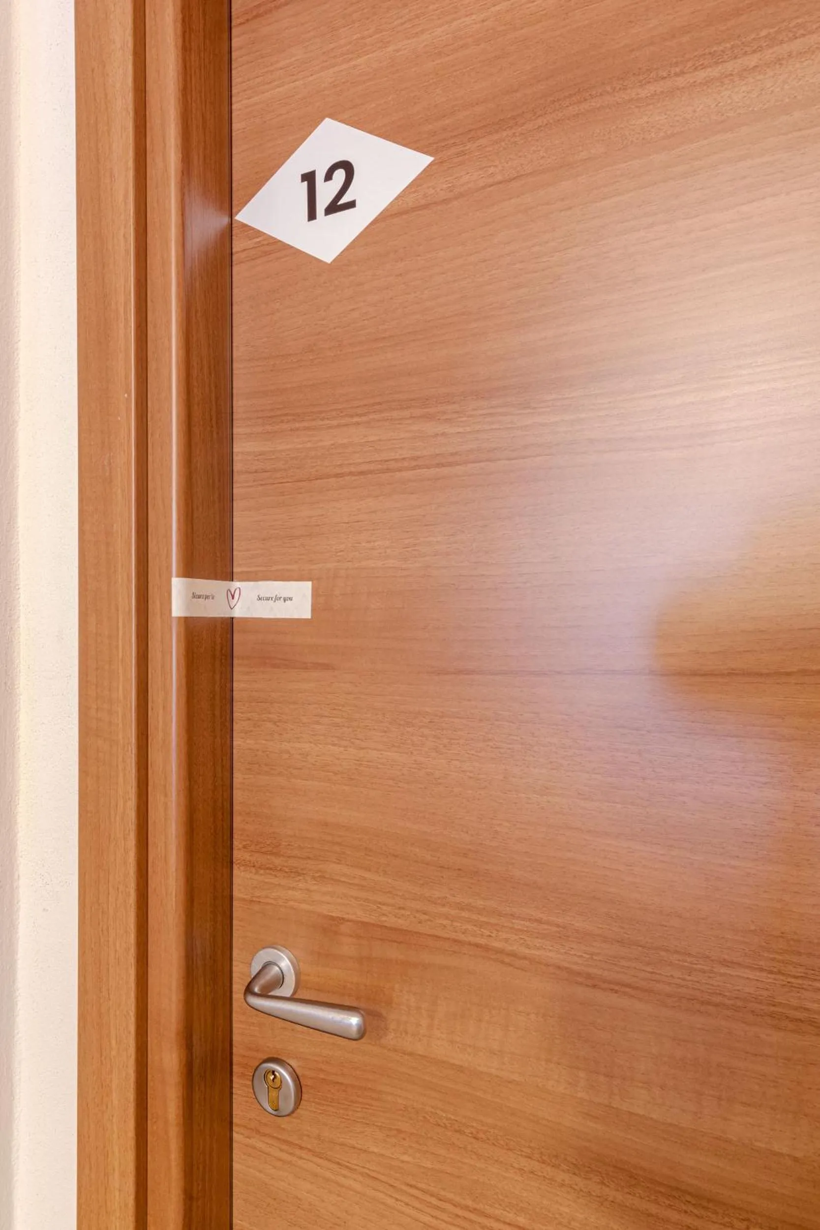 Logo/Certificate/Sign in Hotel Dufour