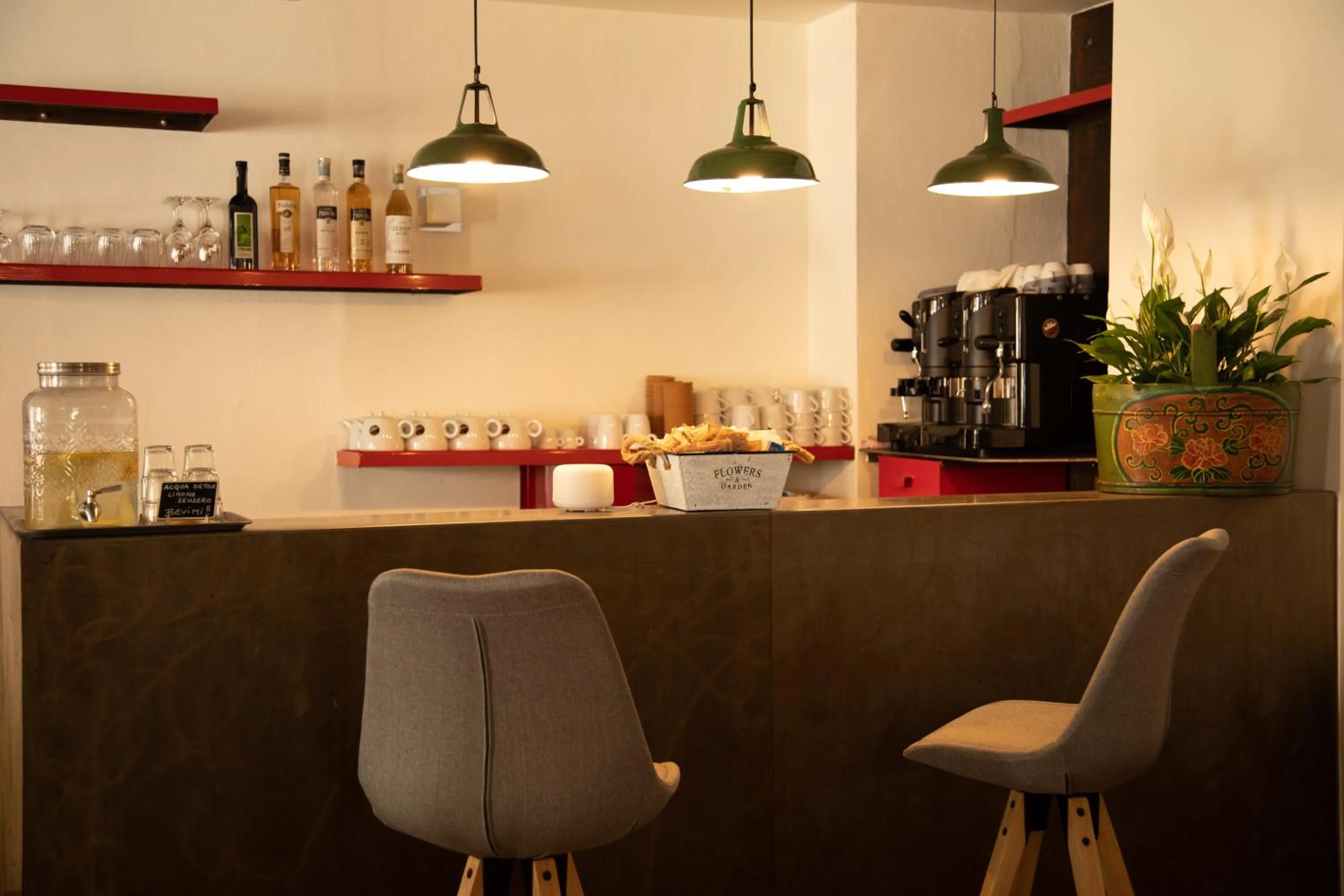 Lounge or bar in Hotel Dufour