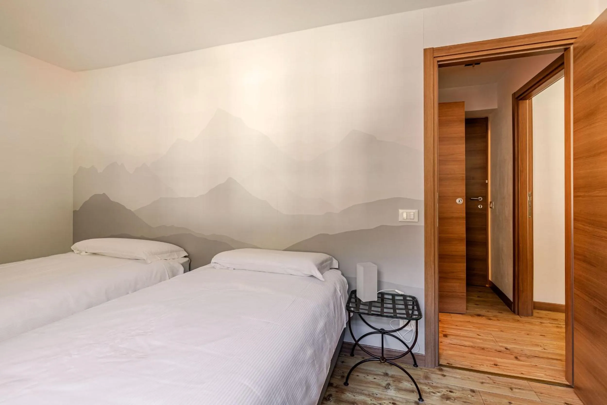 Photo of the whole room, Bed in Hotel Dufour