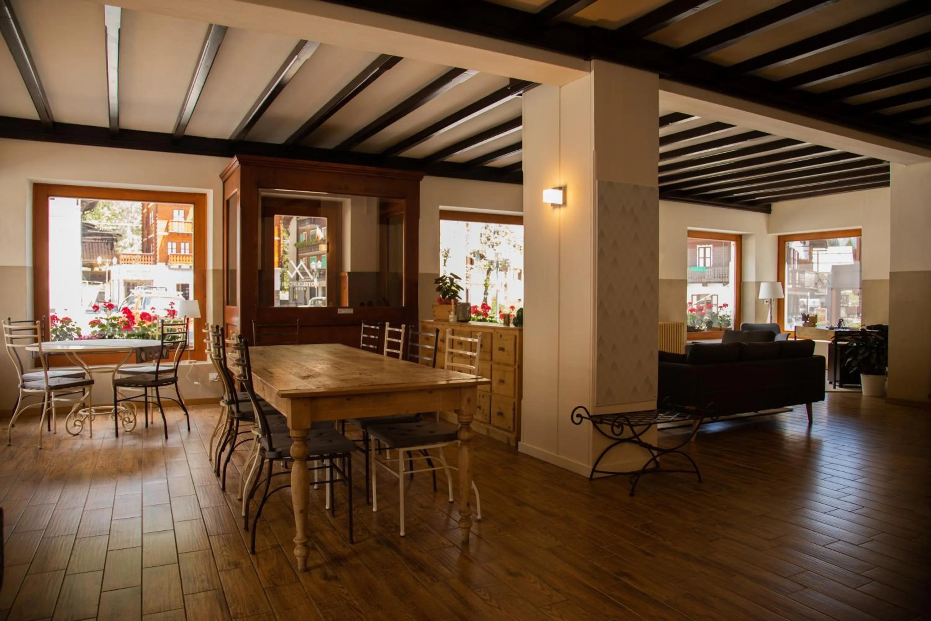 Lobby or reception in Hotel Dufour