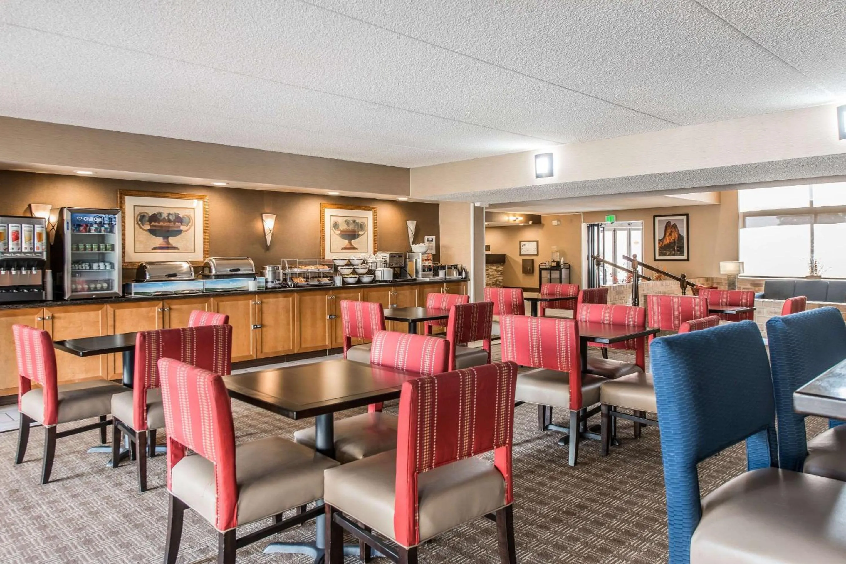 Restaurant/Places to Eat in Comfort Inn & Suites Denver Northfield