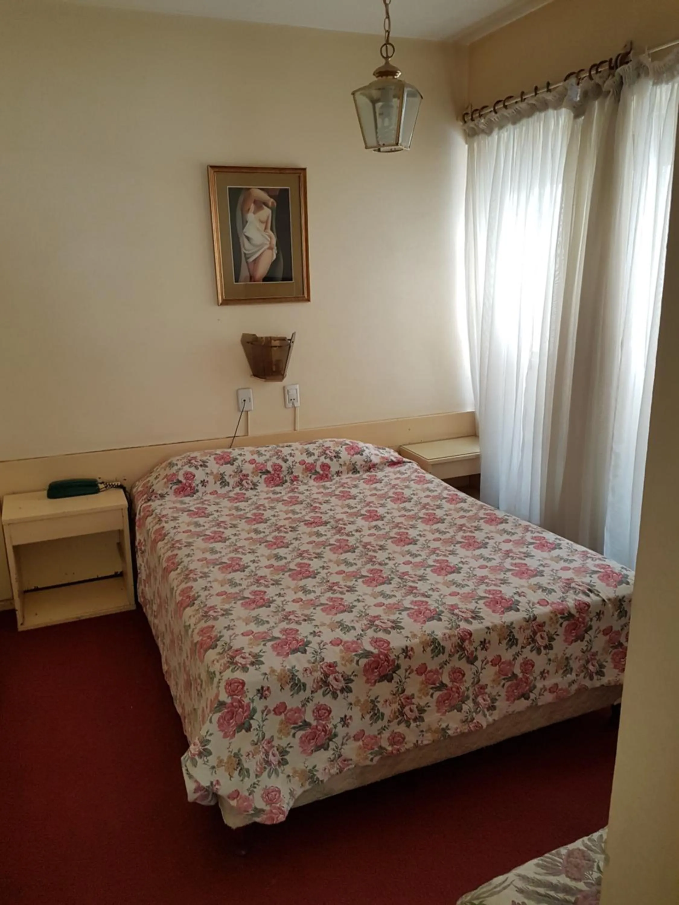 Shower, Bed in Nuevo Castillo Hotel