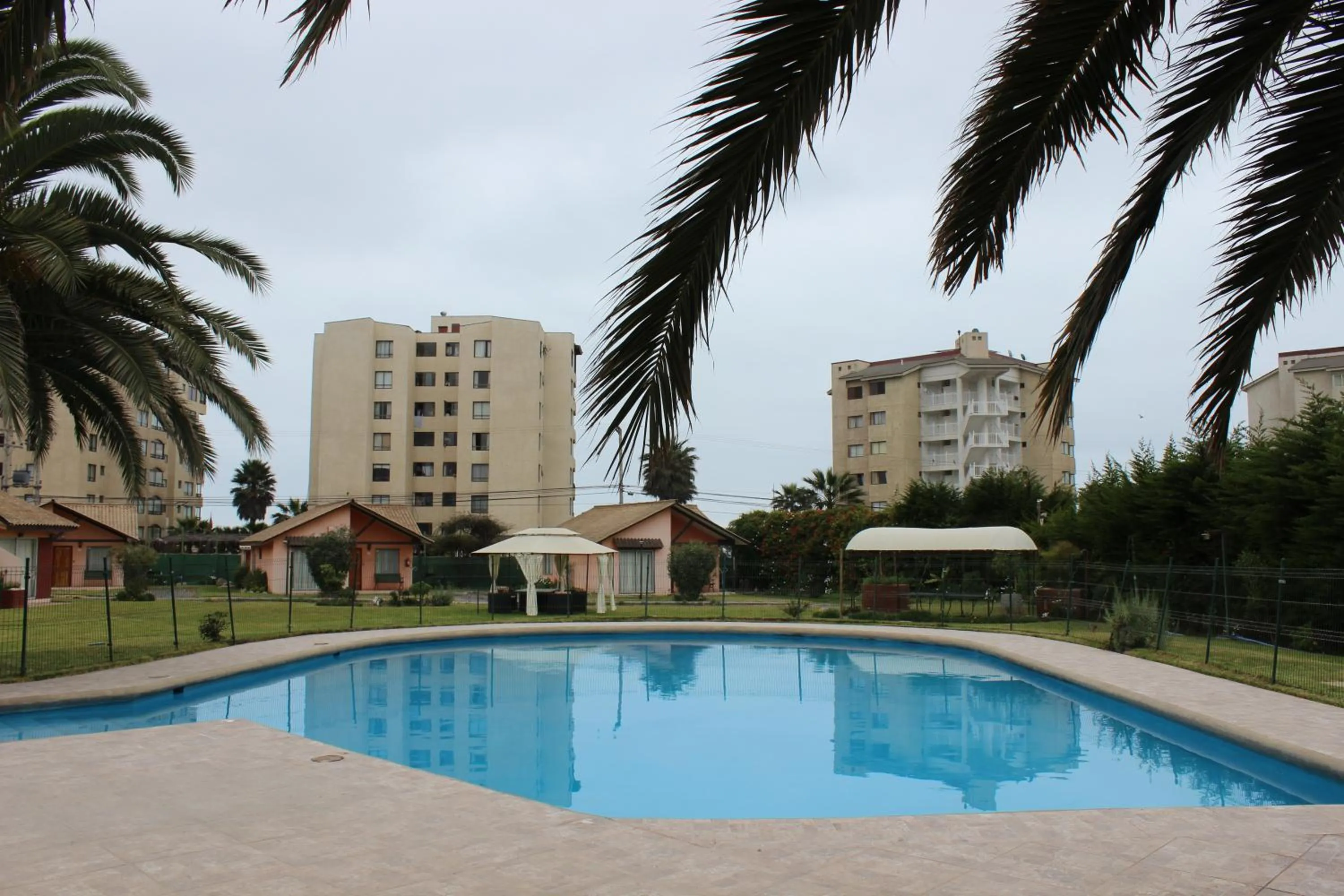 Swimming pool in Apart Hotel Y Cabanas Vegasur