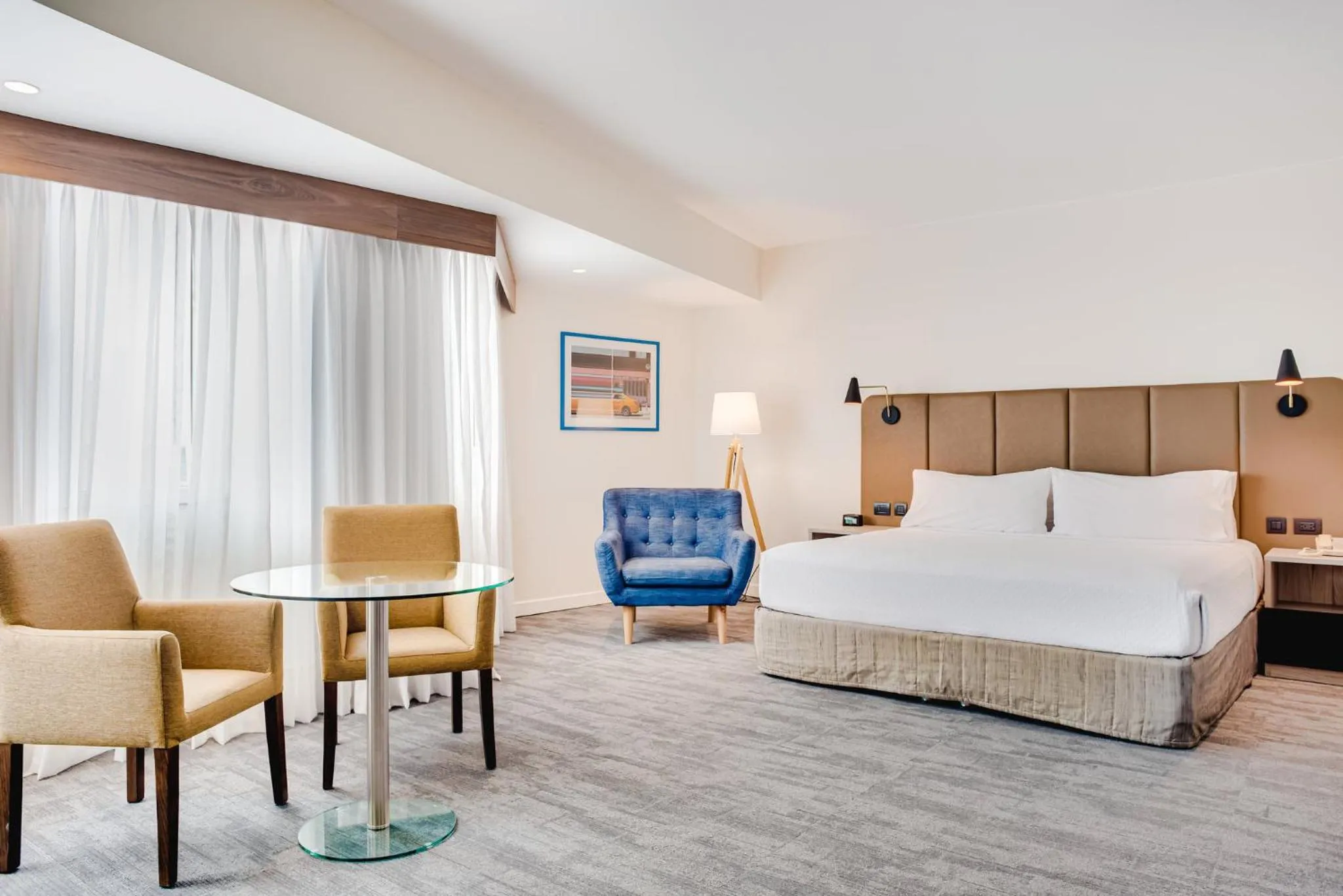 Photo of the whole room, Bed in Crowne Plaza Lima by IHG