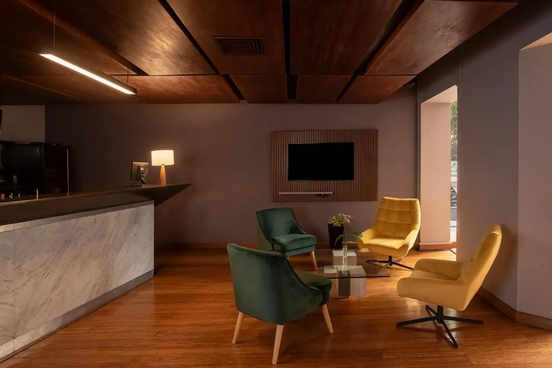 Lounge or bar in Crowne Plaza Lima by IHG Lounge or bar in Crowne Plaza Lima by IHG