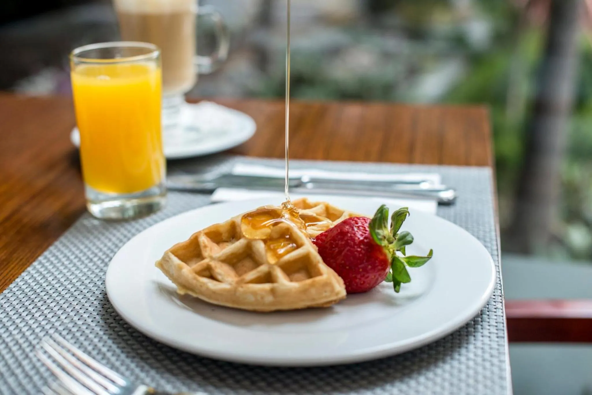 Restaurant/places to eat in Crowne Plaza Lima by IHG