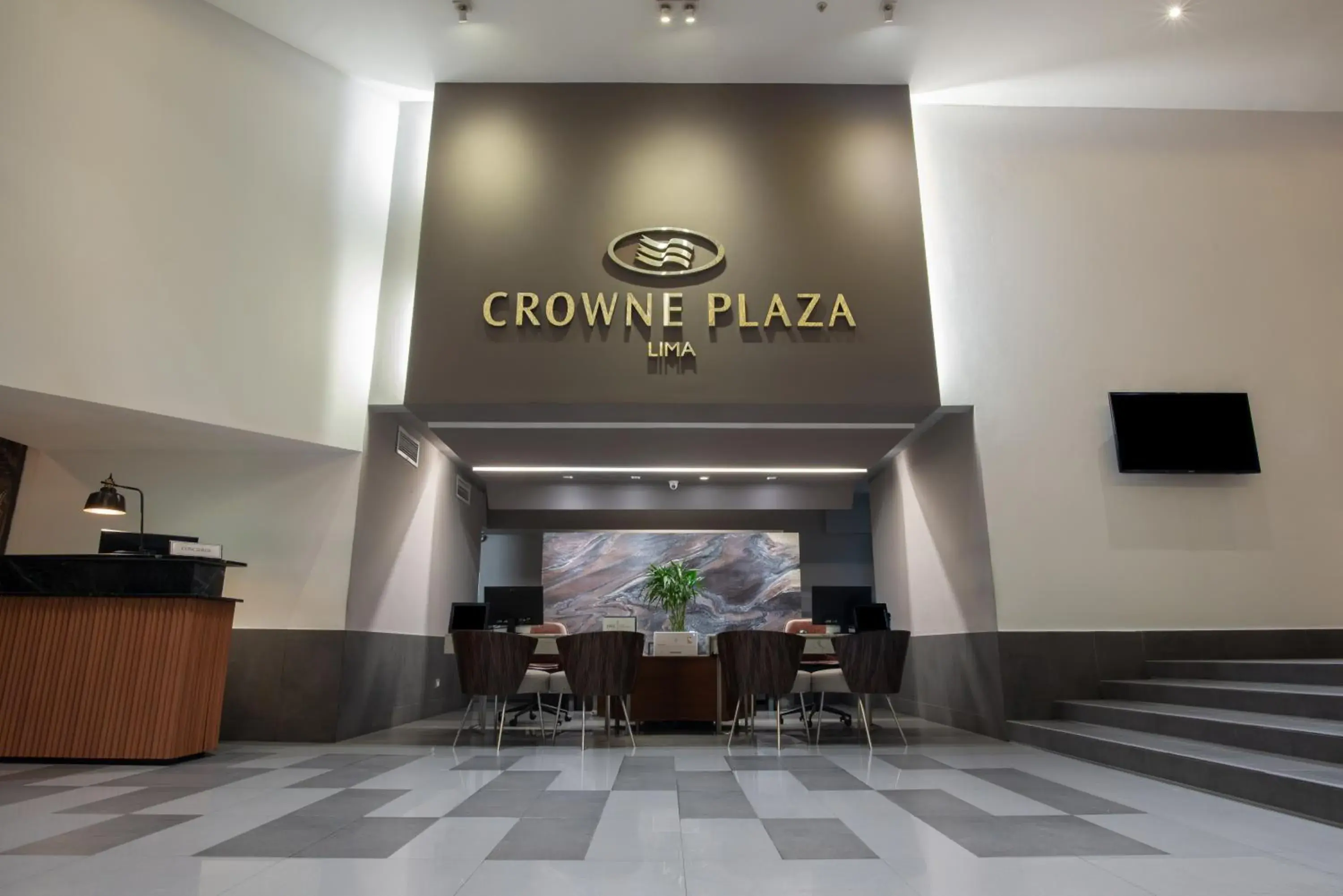 Lobby or reception in Crowne Plaza Lima by IHG Lobby or reception in Crowne Plaza Lima by IHG