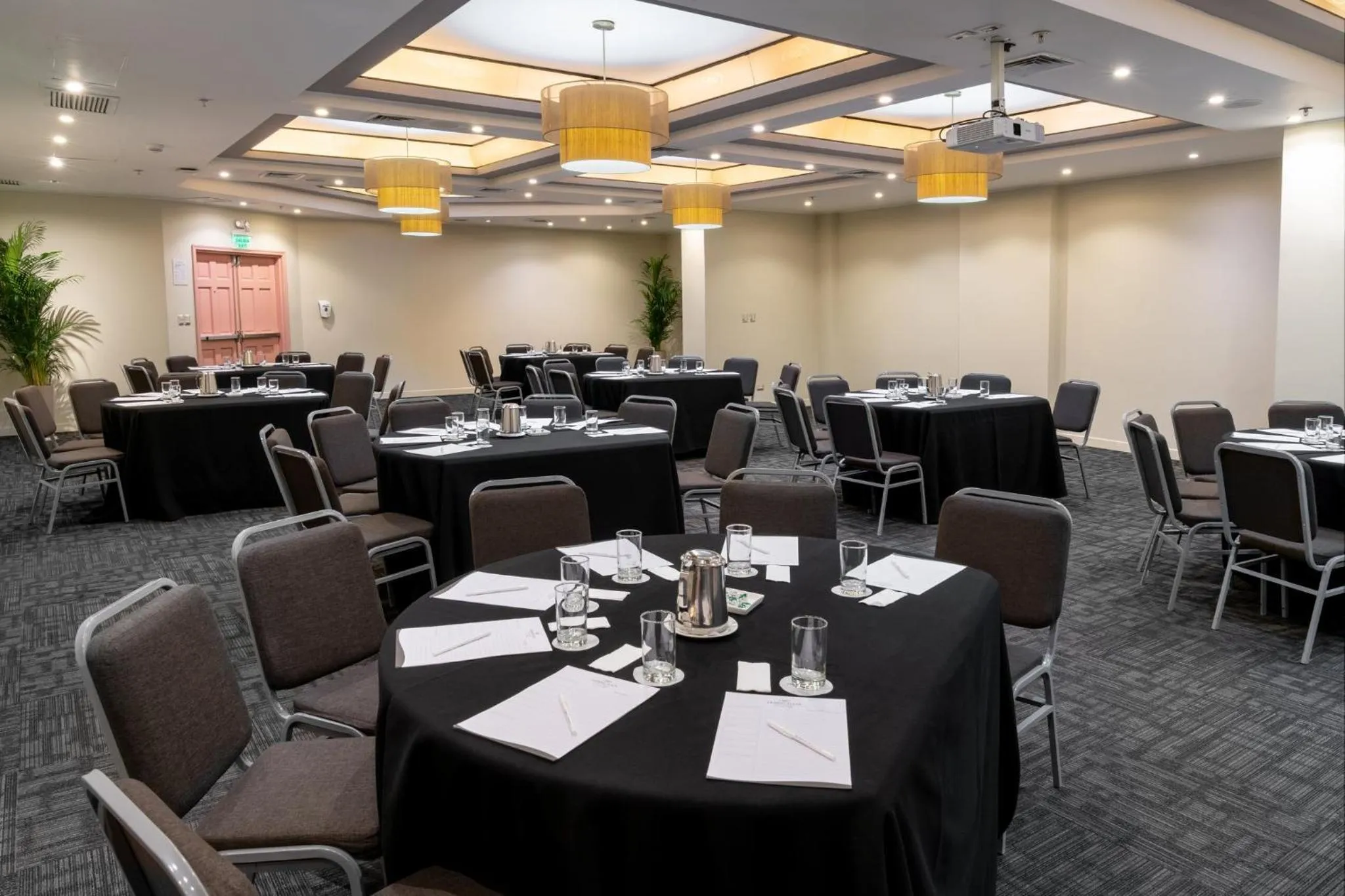 Meeting/conference room in Crowne Plaza Lima by IHG