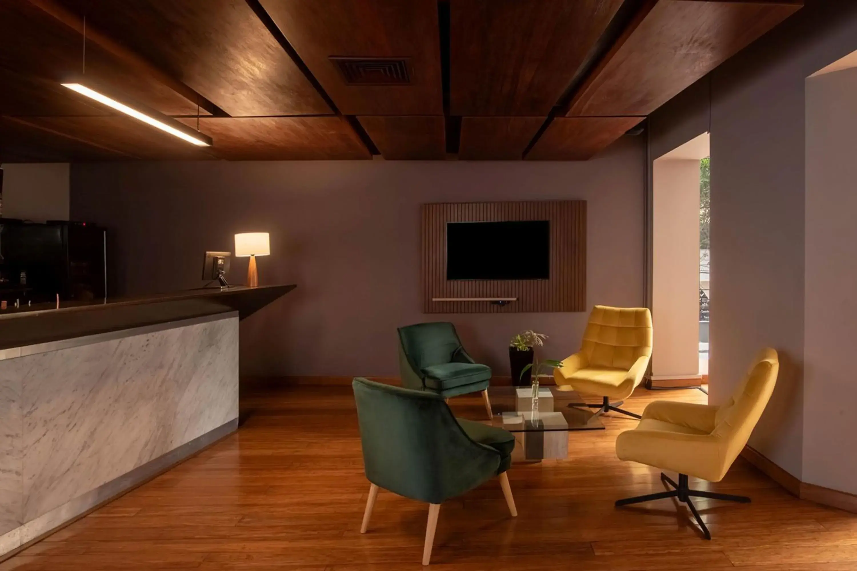 Lounge or bar in Crowne Plaza Lima by IHG Lounge or bar in Crowne Plaza Lima by IHG