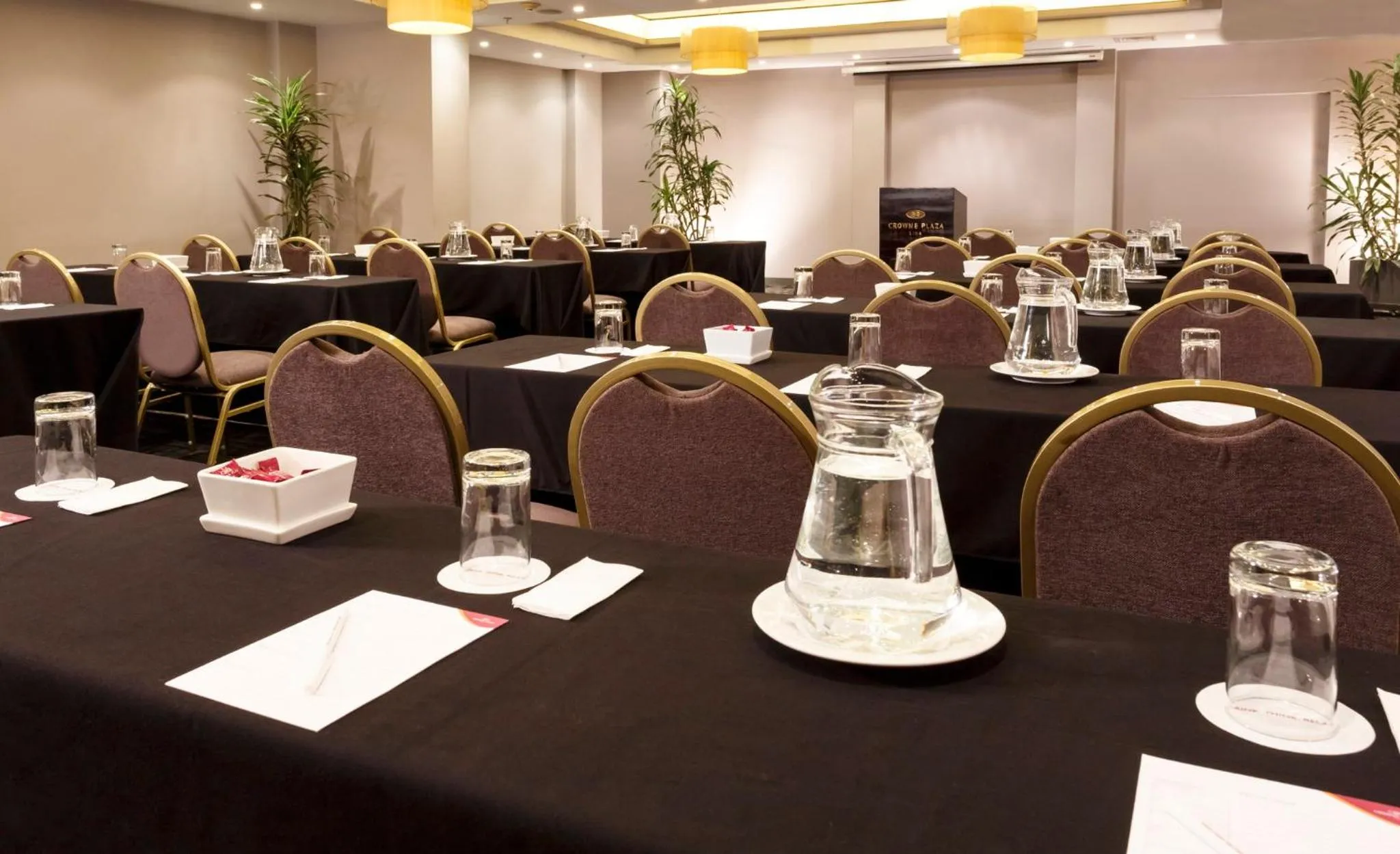 Meeting/conference room in Crowne Plaza Lima by IHG